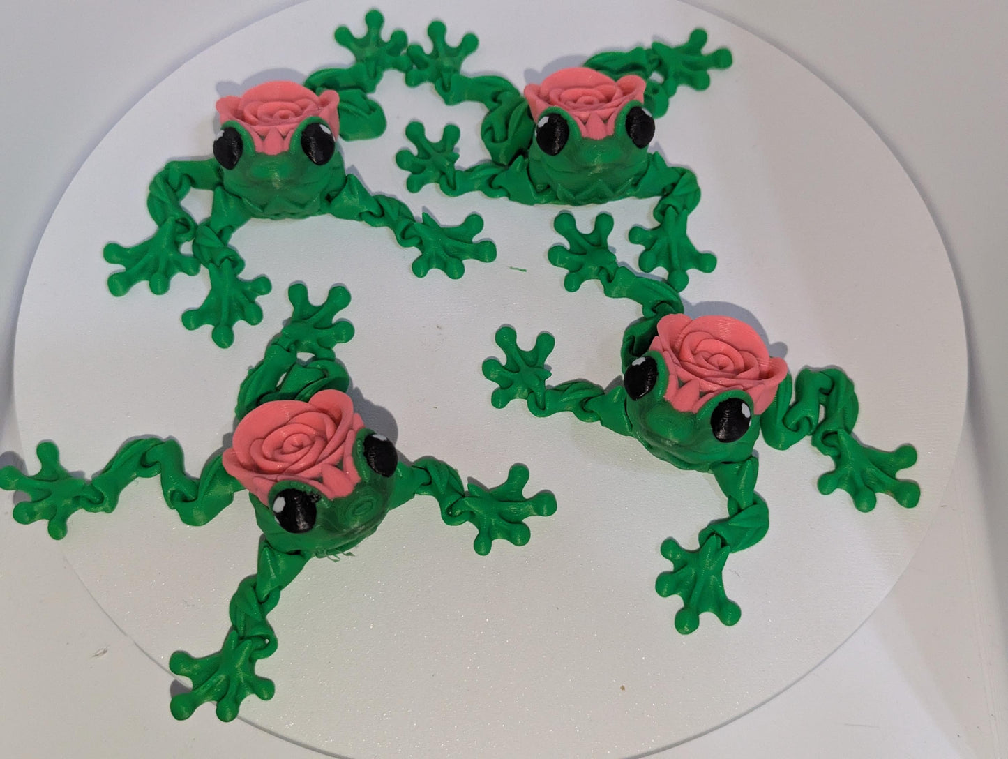 Rose Frog Articulated Toy – 3D Printed Flexible Frog | Frog Lover Gift | Kawaii Desk Pet, Rose Frog 3D Printed Toy , Anxiety and ADHD Relief