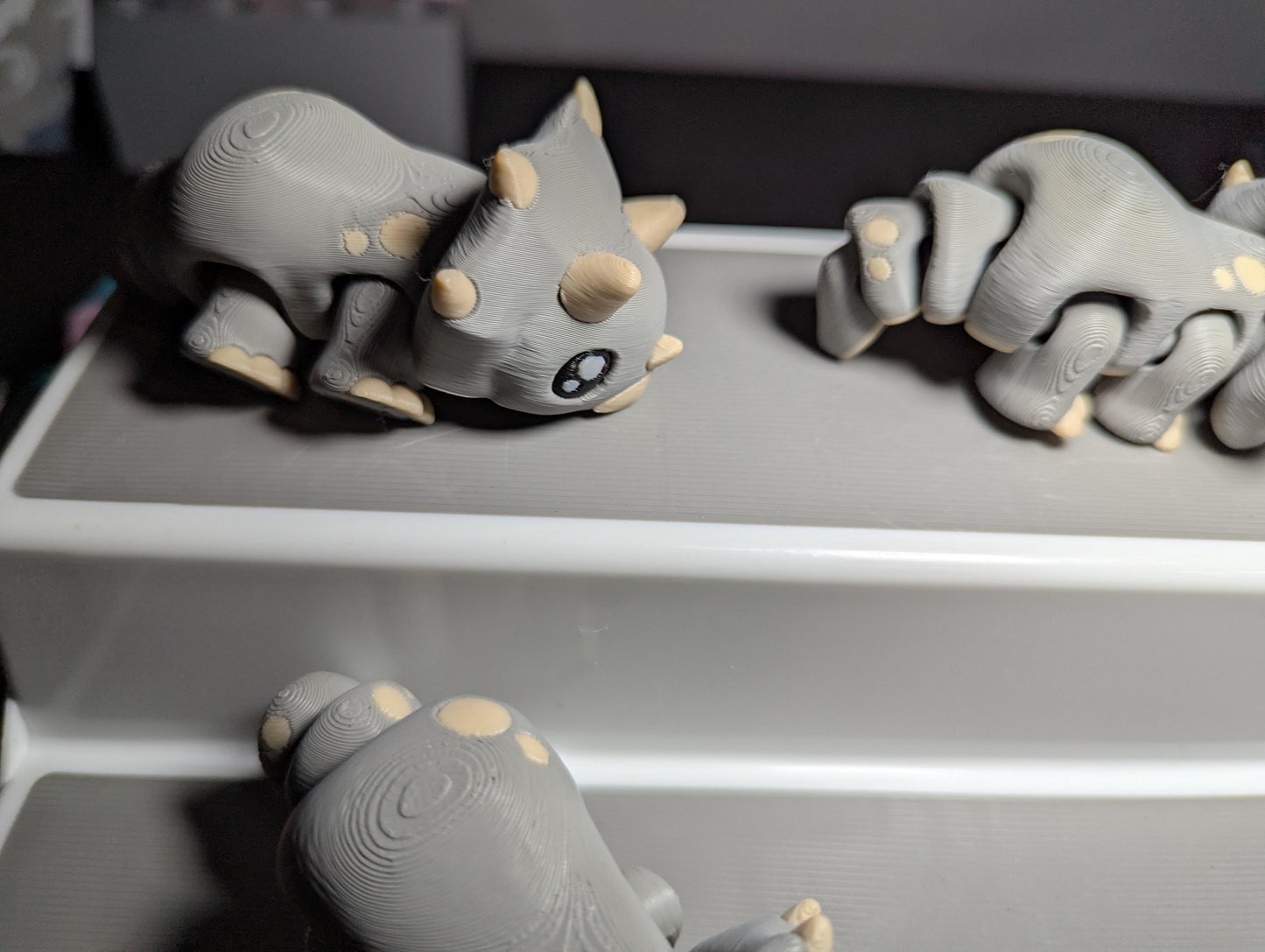 Mini Articulated Triceratops β Gray Dino Fidget Toy β Cute 3D Printed Dinosaur Desk Pet