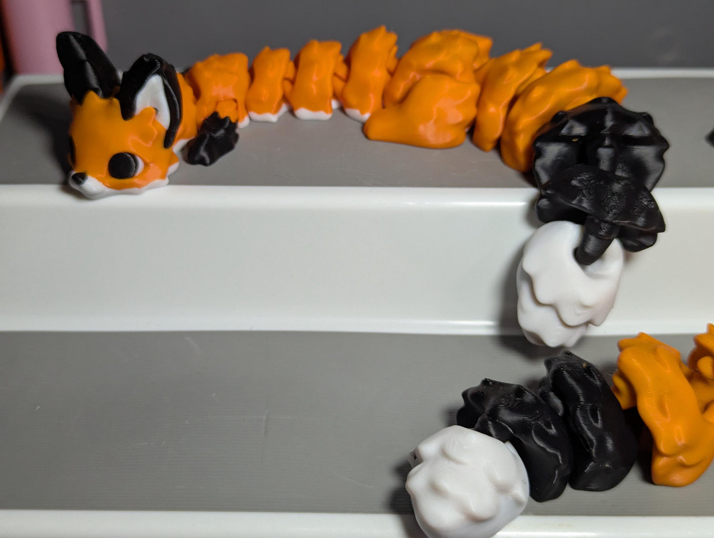 3D Printed Articulated Fox β Orange Black White Flexible Fidget Toy β Cute Fantasy Animal Desk Pet β Unique Gift for Fox Lovers & Collectors