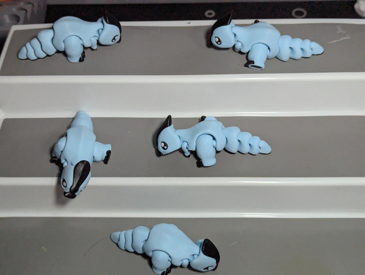 3D Printed Articulated Parasaur Blue Black Flexible Dinosaur Fidget Toy Cute Dino Figurine Unique Gift for Dinosaur Lovers Desk Pet Decor