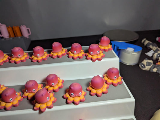 Mini Octopus Fidget Toy – Cute Pink & Orange Desk Buddy – 3D Printed Octo Collectible”