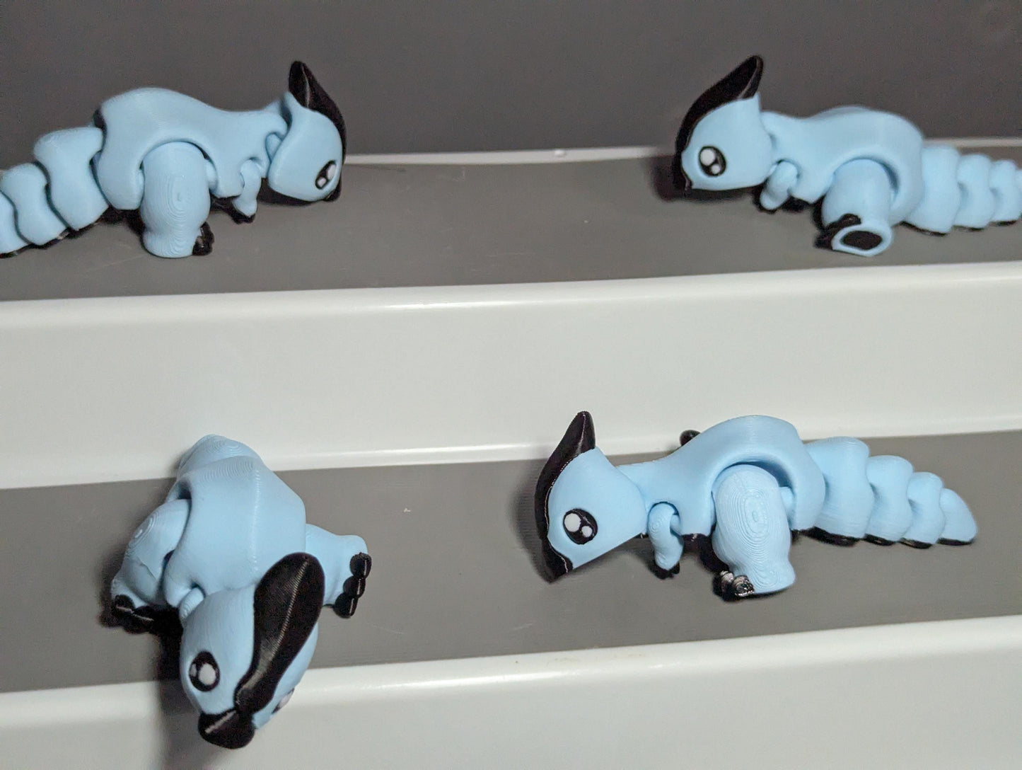 3D Printed Articulated Parasaur Blue Black Flexible Dinosaur Fidget Toy Cute Dino Figurine Unique Gift for Dinosaur Lovers Desk Pet Decor
