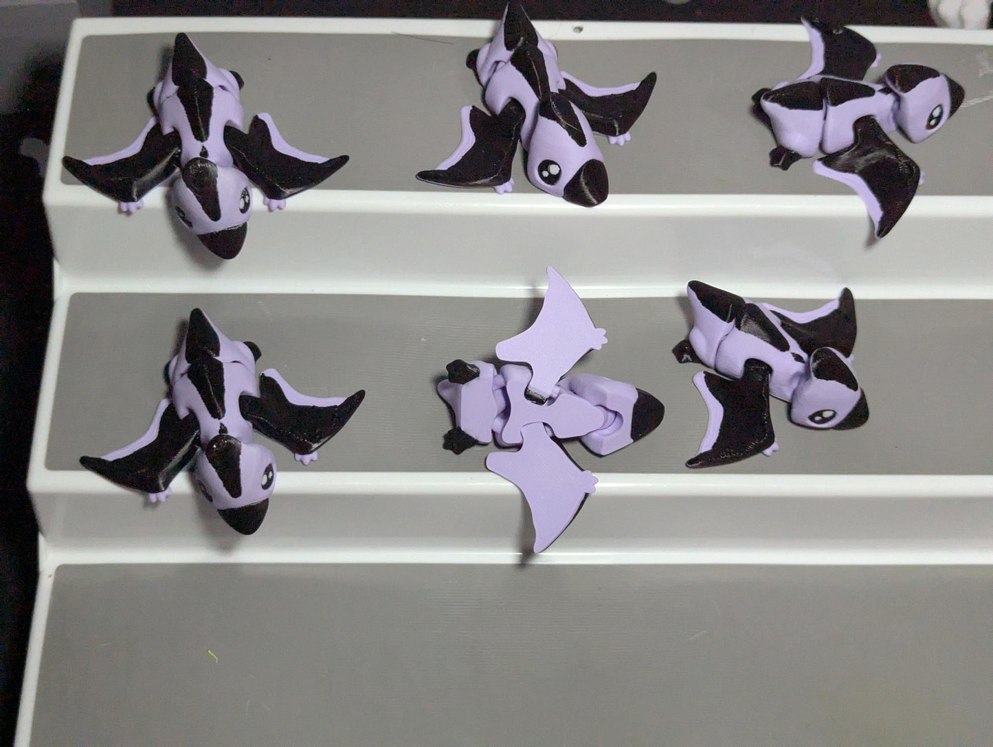 3D Printed Articulated Pterodactyl β Purple Black Flexible Dino Fidget Toy β Cute Dinosaur Figurine β Unique Gift for Dino Lovers β Desk Pet