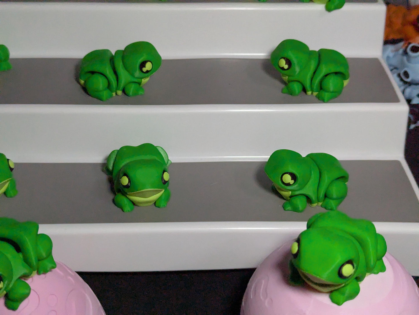 3D Printed Articulated Frog β Green Flexible Fidget Toy β Cute Frog Figurine β Unique Gift for Frog Lovers β Fun Desk Pet or Shelf Decor