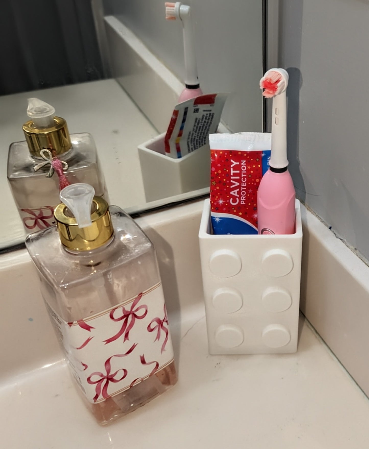 Brick-Inspired Pen Holder