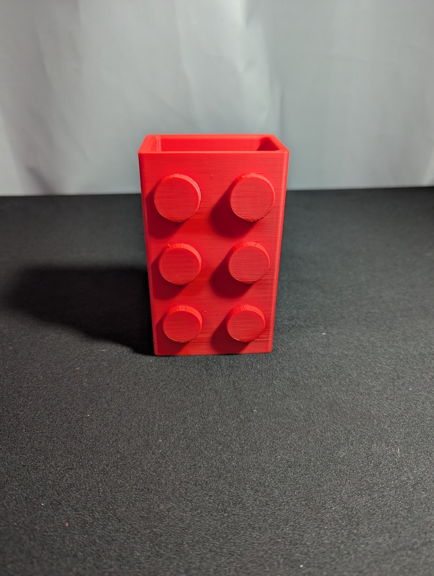 Brick-Inspired Pen Holder