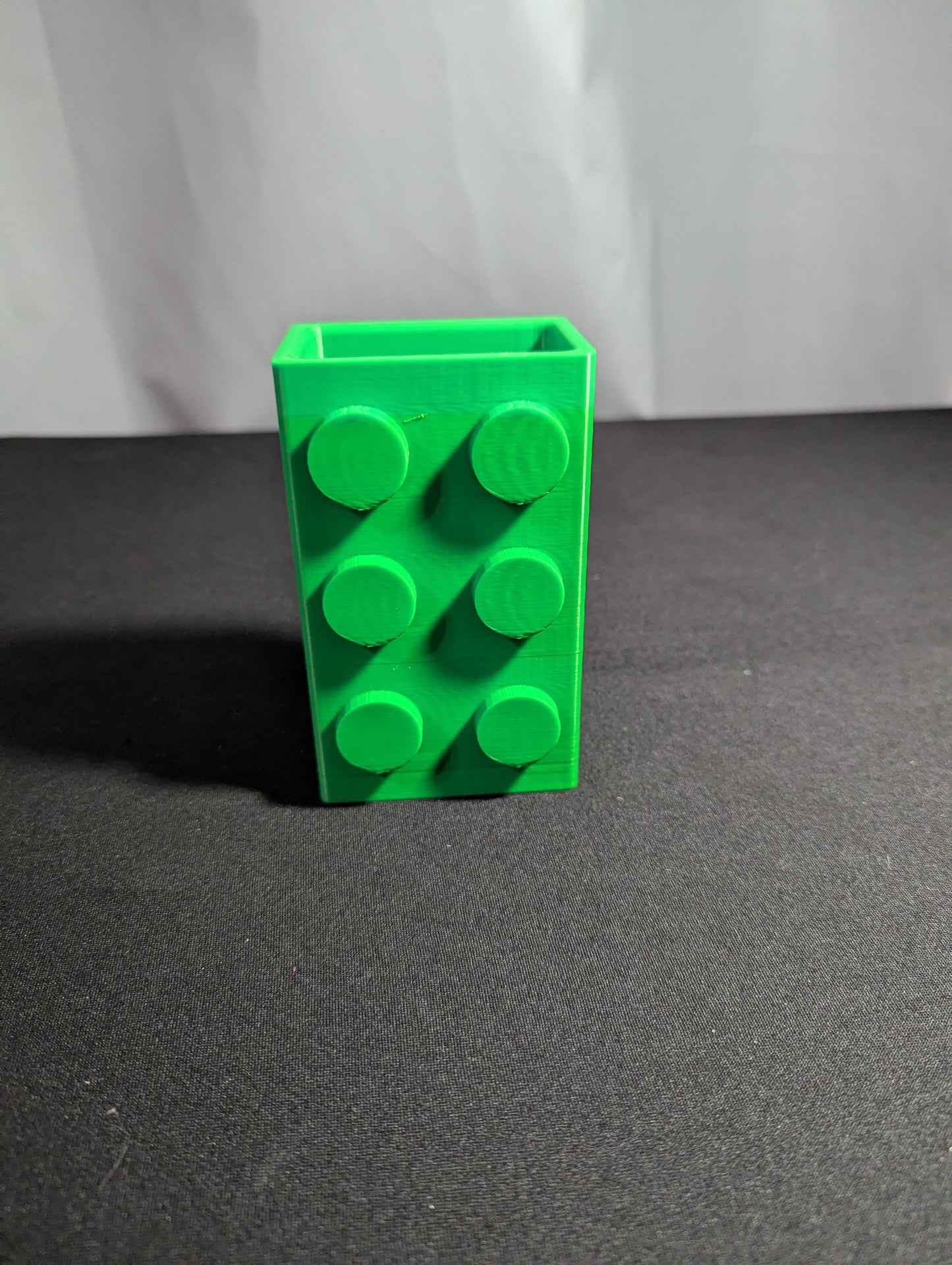 Brick-Inspired Pen Holder