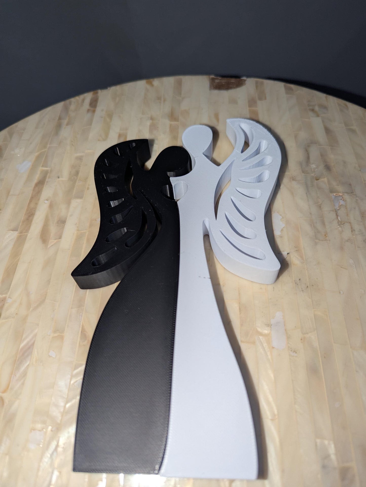 Modern Angel Silhouette Statue – Black & White Angel Figurine | Elegant Christian Home Decor, Spiritual Gift