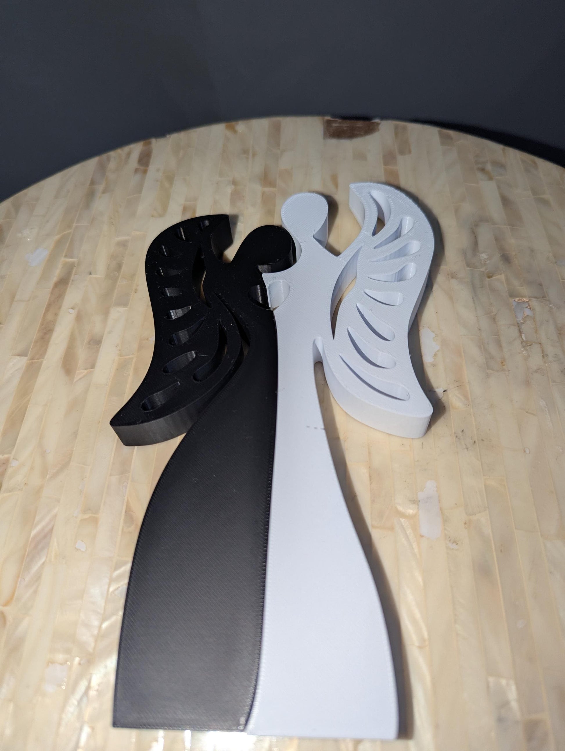 Modern Angel Silhouette Statue – Black & White Angel Figurine | Elegant Christian Home Decor, Spiritual Gift