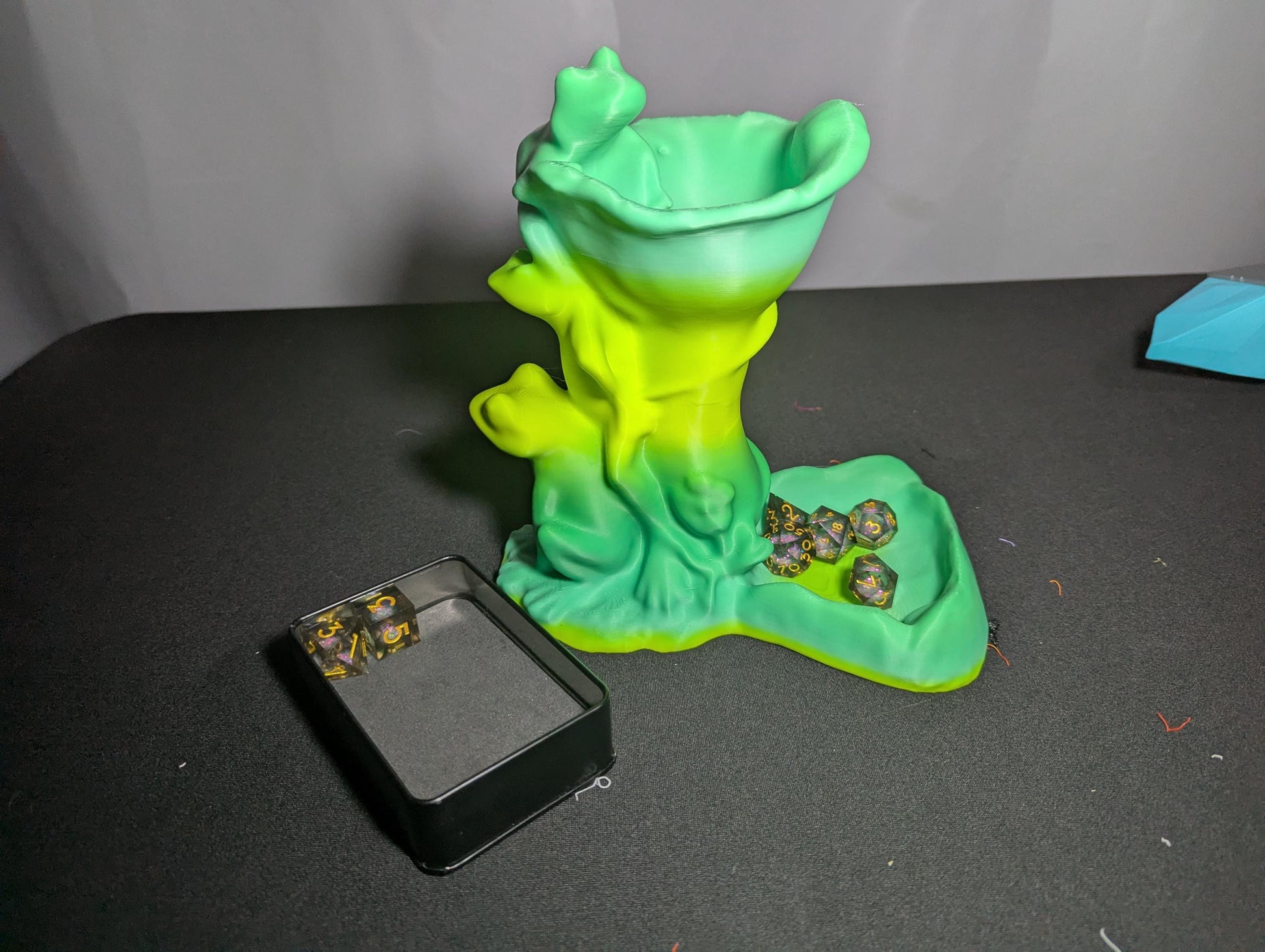 TTRPG Frog Dice Tower Whimsical 3D Printed DnD Dice Roller DnD, Pathfinder & RPG Druid Themed Dice Tower, Unique DM and player Dice Gift