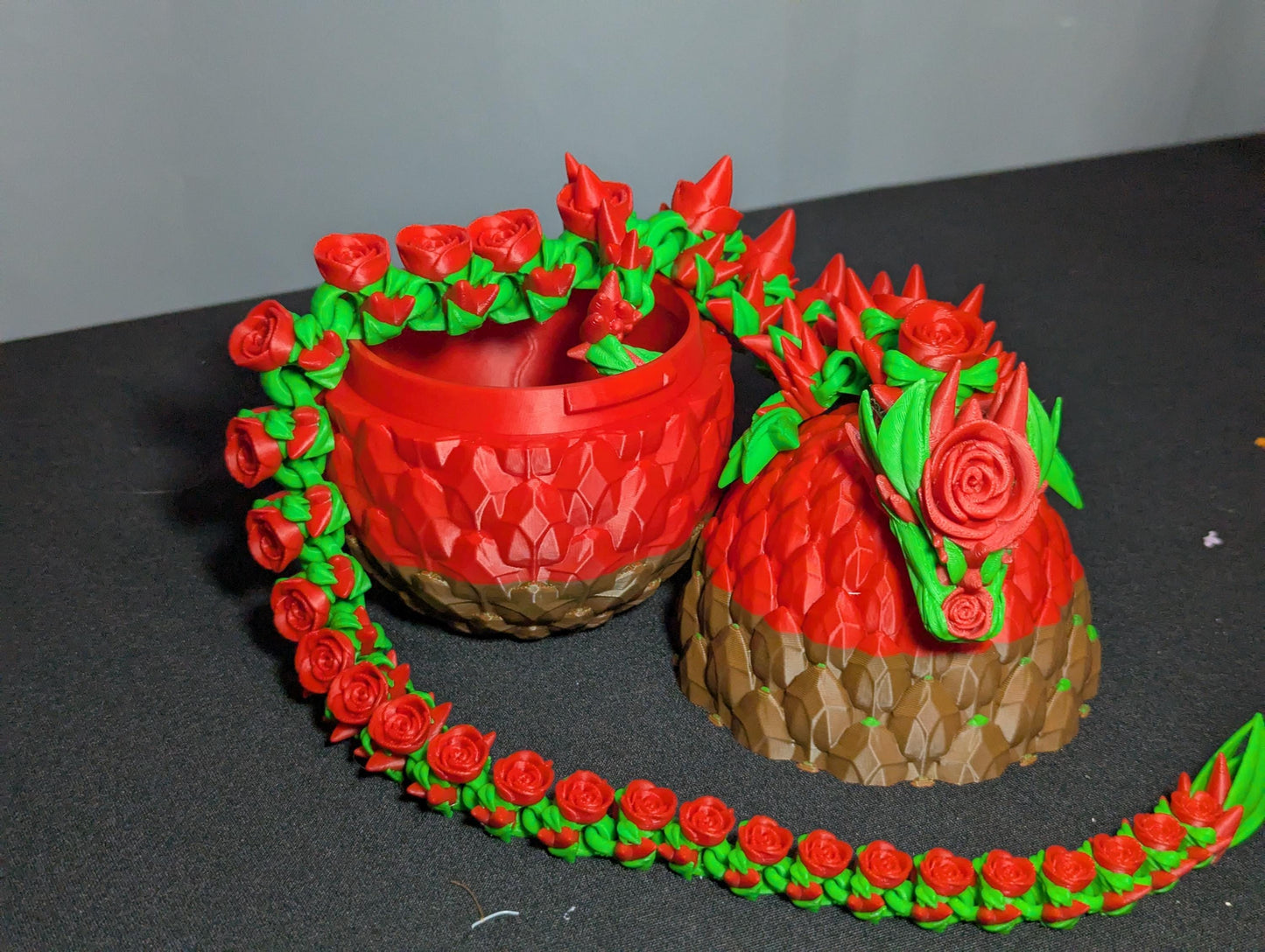 Articulated Rose Dragon 3D Printed Flower Dragon Multi-color Figure fantasy Rose Dragon Flexible Sensory Toy, Stress and Anxiety Relief