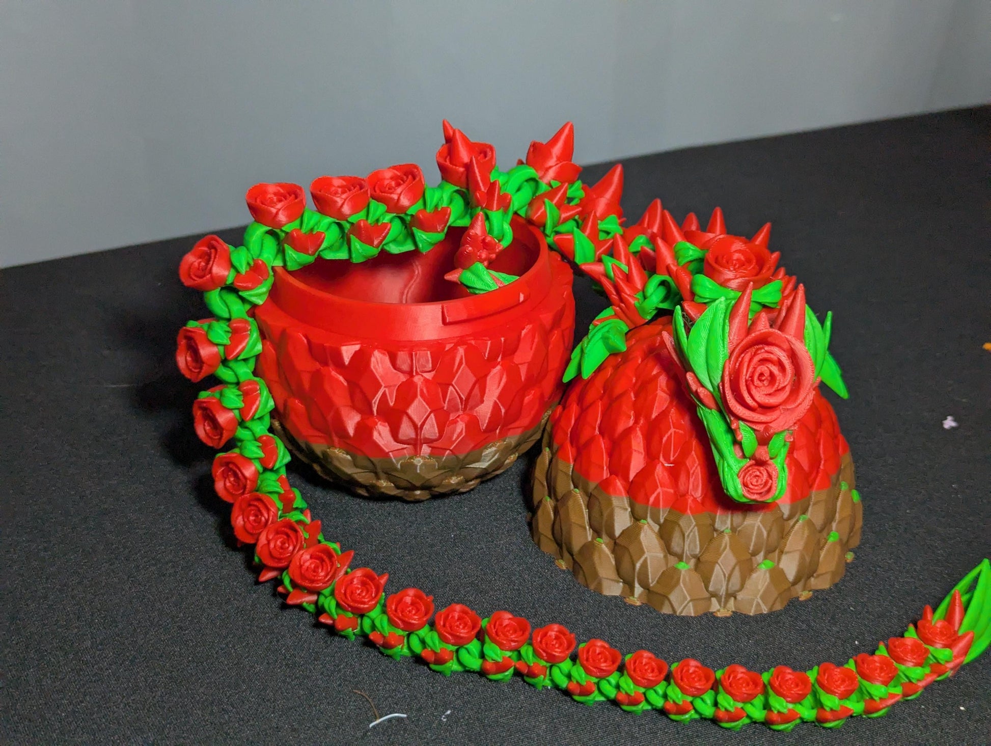 Articulated Rose Dragon 3D Printed Flower Dragon Multi-color Figure fantasy Rose Dragon Flexible Sensory Toy, Stress and Anxiety Relief