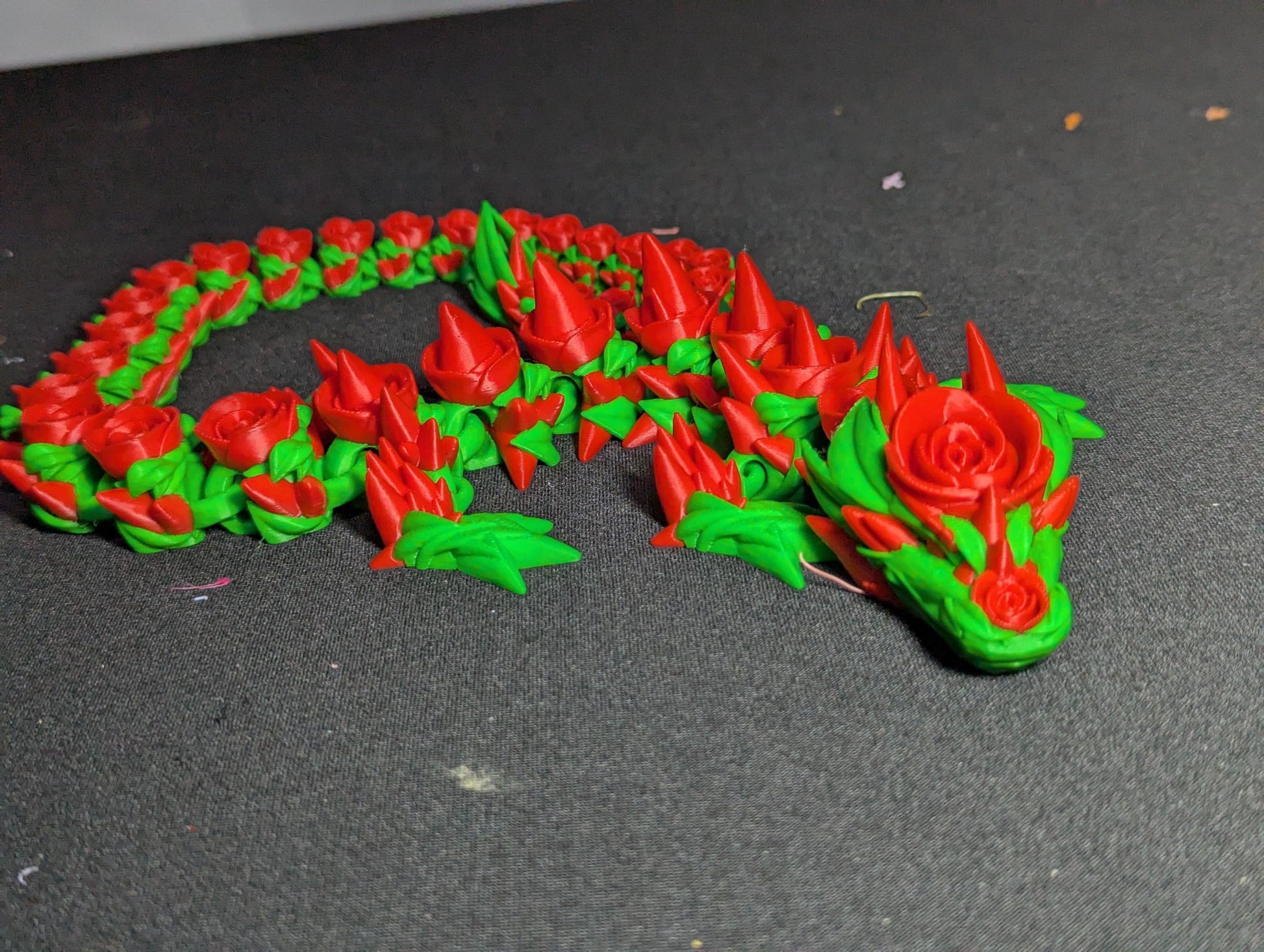 Articulated Rose Dragon 3D Printed Flower Dragon Multi-color Figure fantasy Rose Dragon Flexible Sensory Toy, Stress and Anxiety Relief