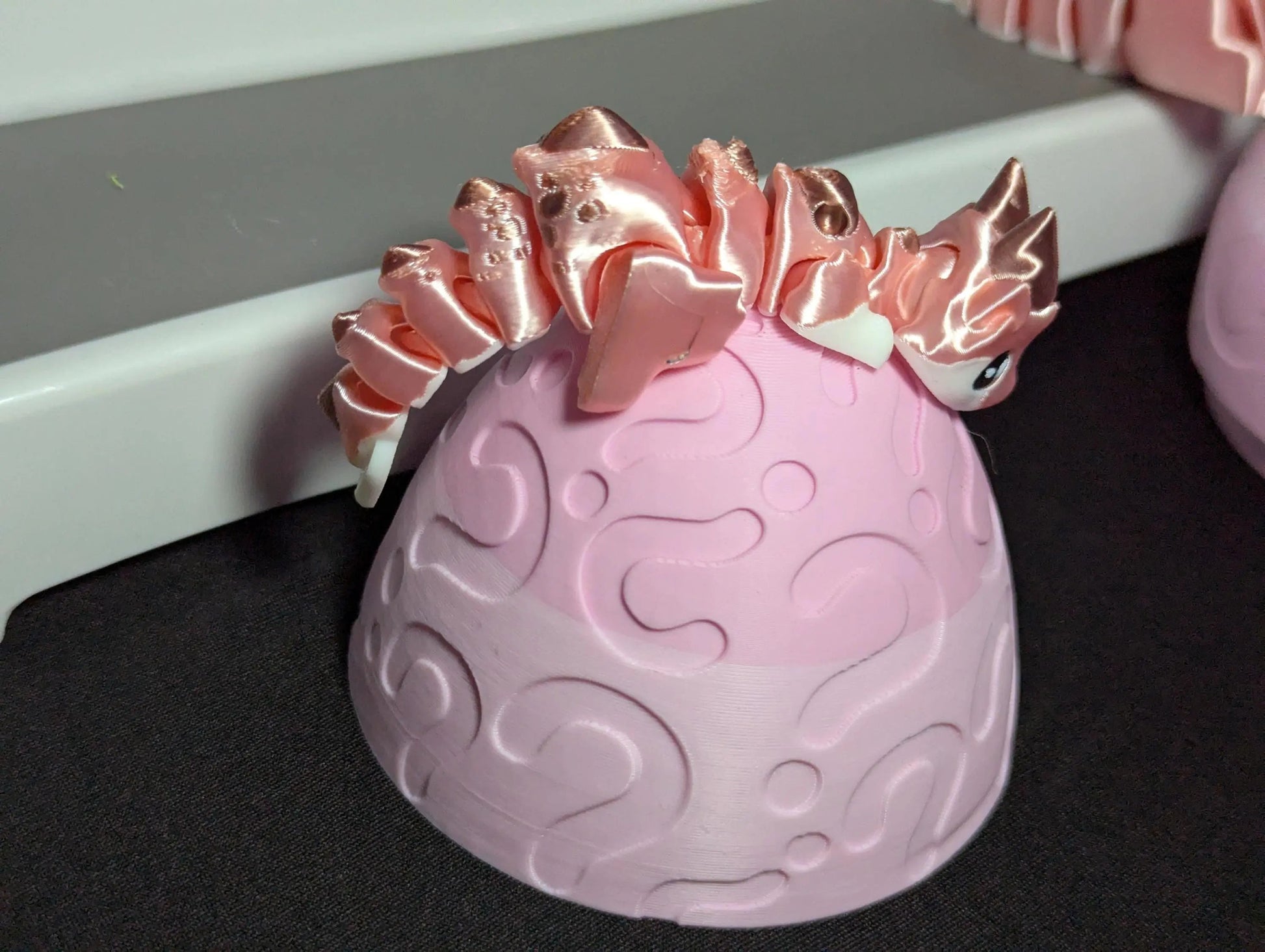 Articulated Rose Gold Baby Dragon Figurine – 3D Printed Fantasy Fidget Toy Cute Flexible Desk Pet Unique Gift for Dragon & Mythical Lovers