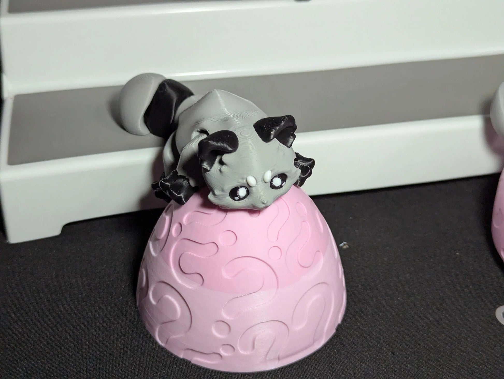 3D Printed Articulated Raccoon – Gray Black Flexible Fidget Toy – Cute Animal Figurine – Unique Gift for Raccoon Lovers – Desk Pet or Decor