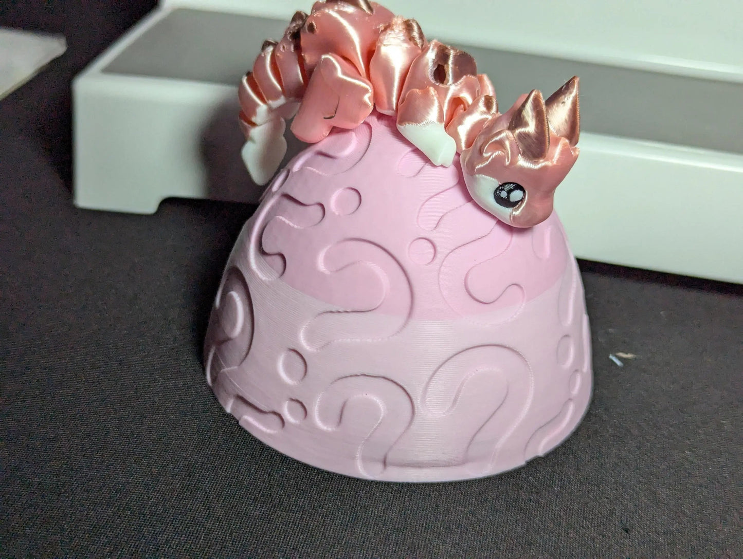 Articulated Rose Gold Baby Dragon Figurine – 3D Printed Fantasy Fidget Toy Cute Flexible Desk Pet Unique Gift for Dragon & Mythical Lovers