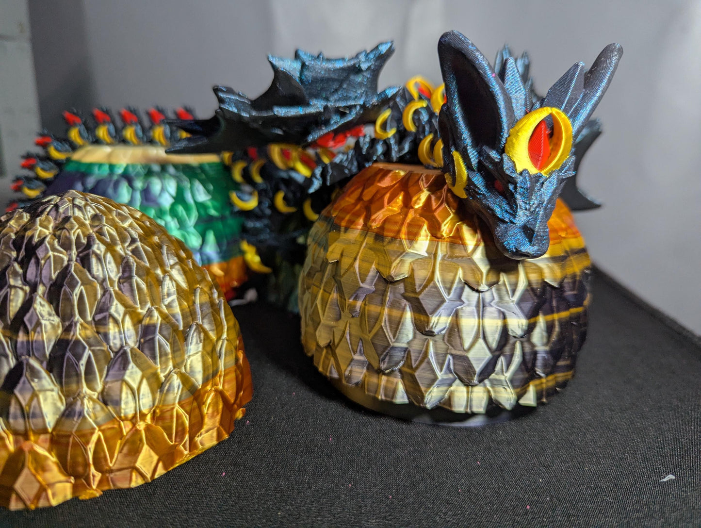 Nightwing Dragon Articulated 3D Printed Fantasy Bat Fidget Toy Multi-Joint Flexible Desk Display Print-in-Place Anxiety and ADHD Stress Toy