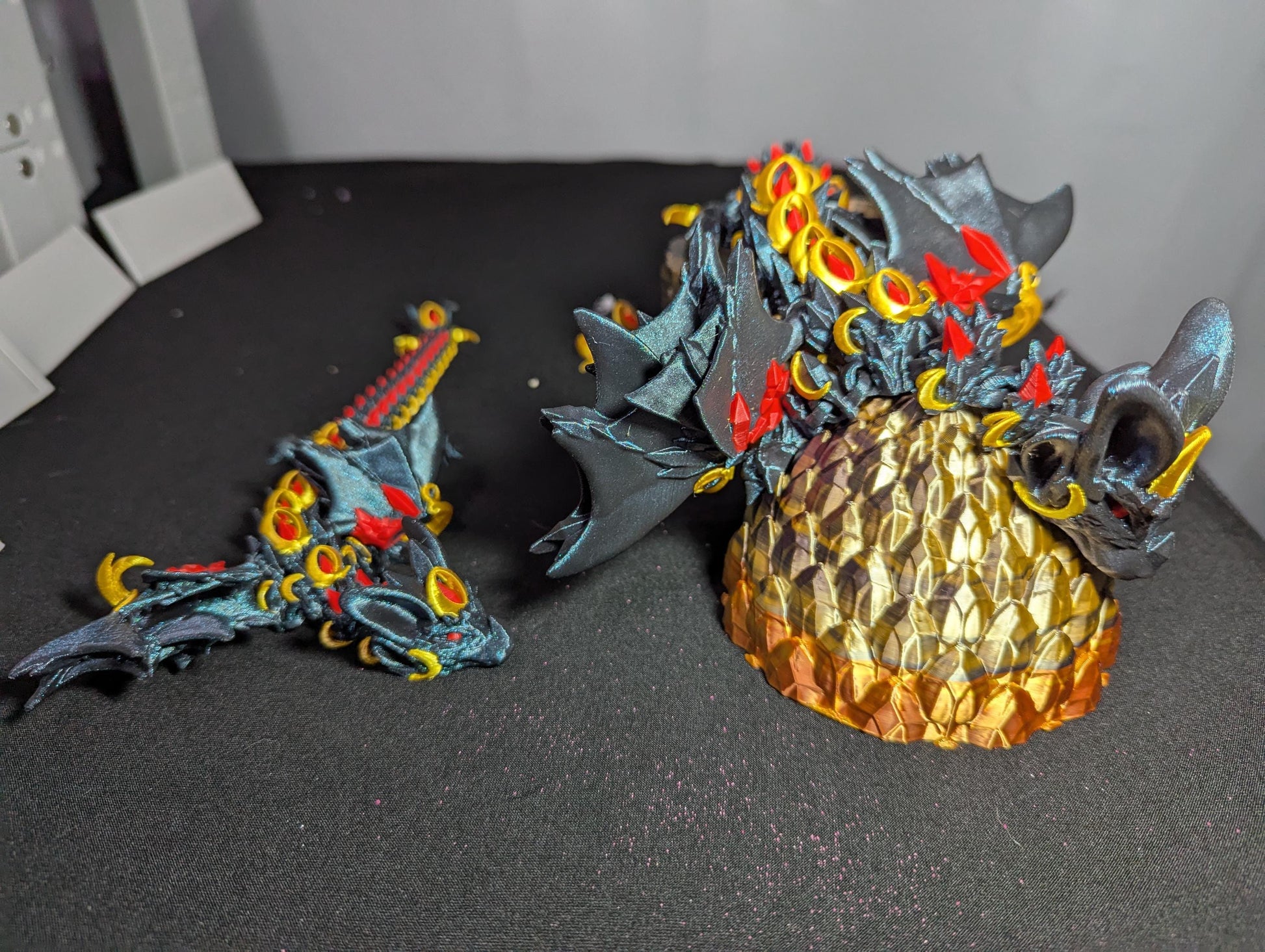 Nightwing Dragon Articulated 3D Printed Fantasy Bat Fidget Toy Multi-Joint Flexible Desk Display Print-in-Place Anxiety and ADHD Stress Toy