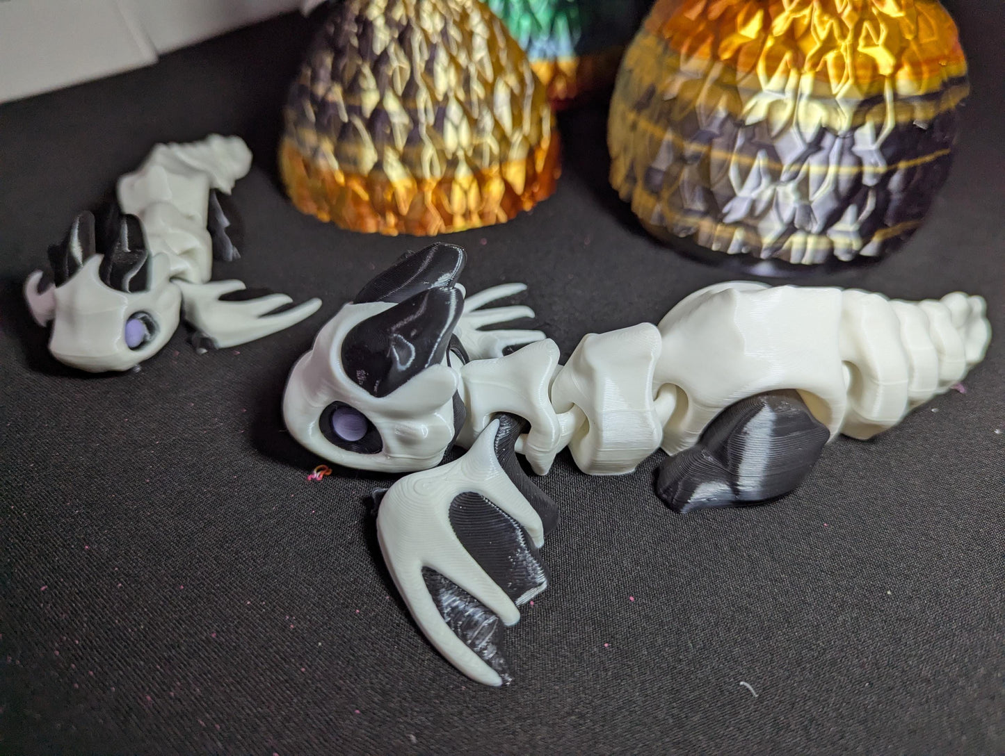 Skeleton Dragon Bone Marrow 3D Printed Articulated Gothic Fantasy Fidget Toy White Anatomical Anxiety and ADHD Stress Relief Fidget