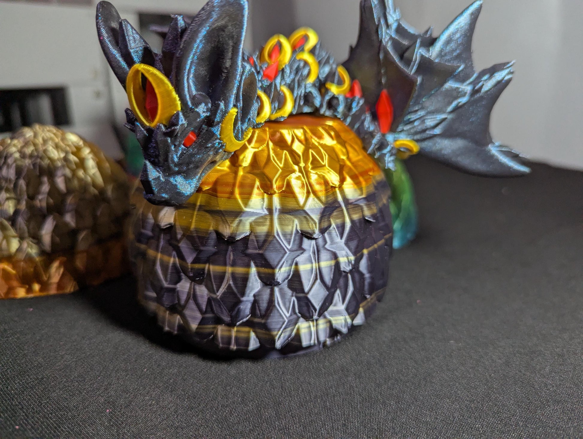 Nightwing Dragon Articulated 3D Printed Fantasy Bat Fidget Toy Multi-Joint Flexible Desk Display Print-in-Place Anxiety and ADHD Stress Toy