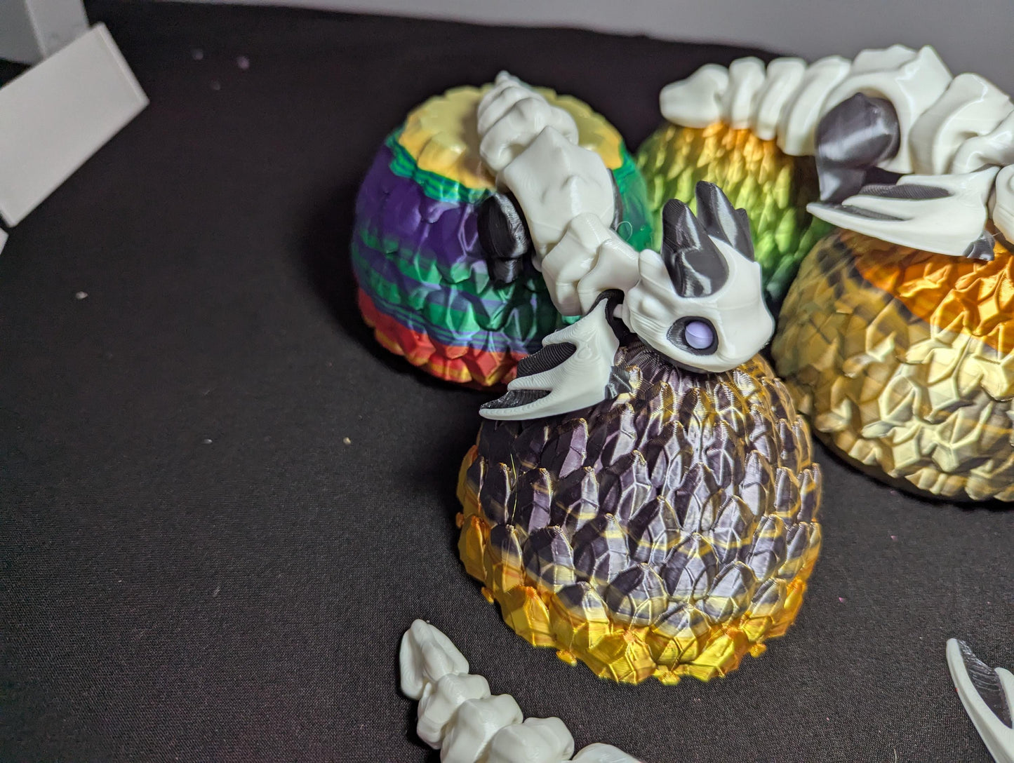 Skeleton Dragon Bone Marrow 3D Printed Articulated Gothic Fantasy Fidget Toy White Anatomical Anxiety and ADHD Stress Relief Fidget