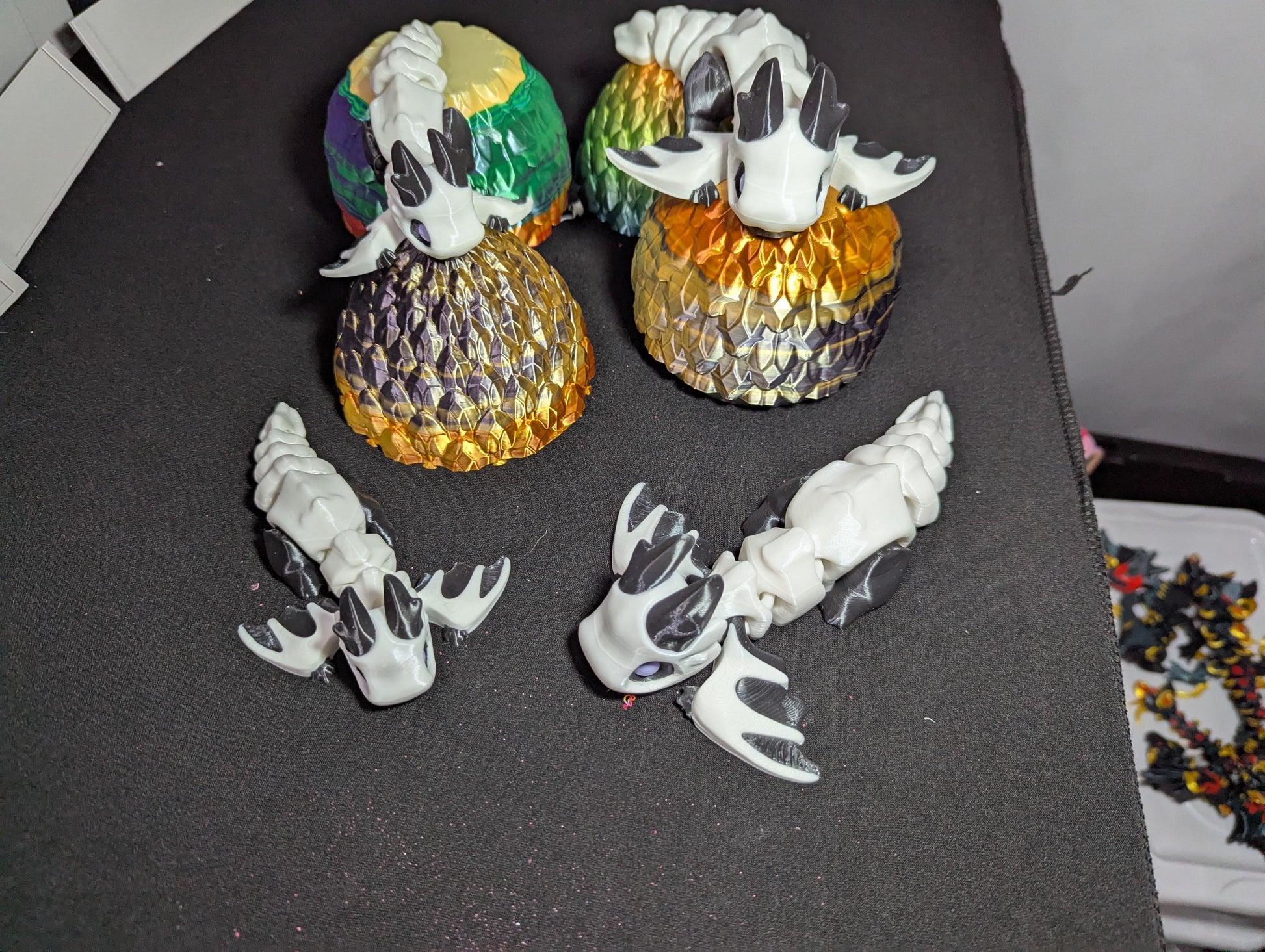 Skeleton Dragon Bone Marrow 3D Printed Articulated Gothic Fantasy Fidget Toy White Anatomical Anxiety and ADHD Stress Relief Fidget