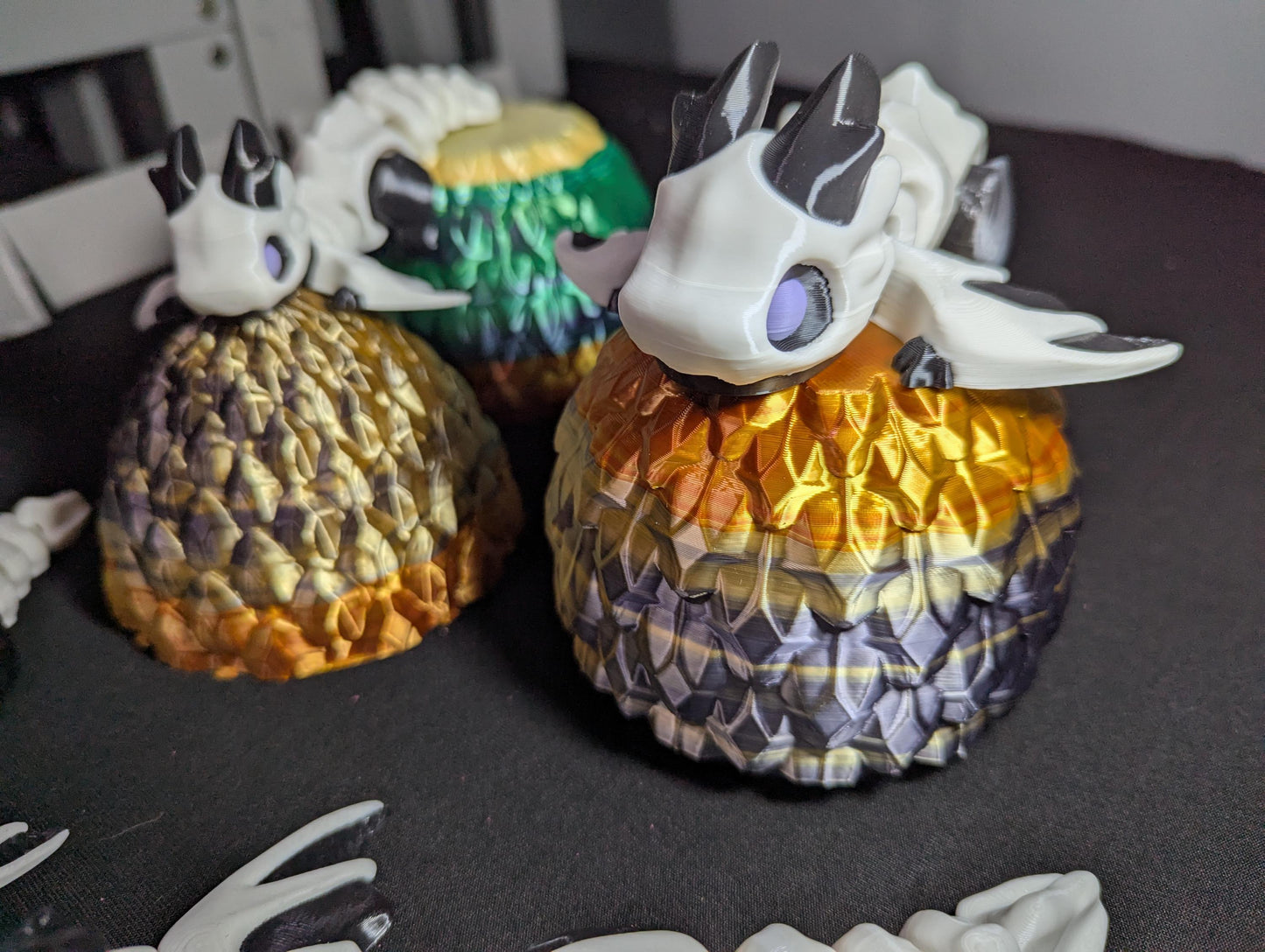 Skeleton Dragon Bone Marrow 3D Printed Articulated Gothic Fantasy Fidget Toy White Anatomical Anxiety and ADHD Stress Relief Fidget
