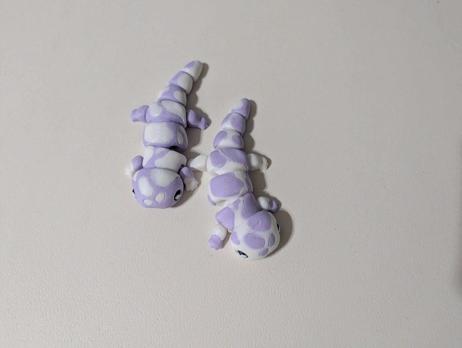 Articulated Salamander – 3D Printed Fidget Toy | Cute Desk Pet Lizard | Flexible Collectible Figurine
