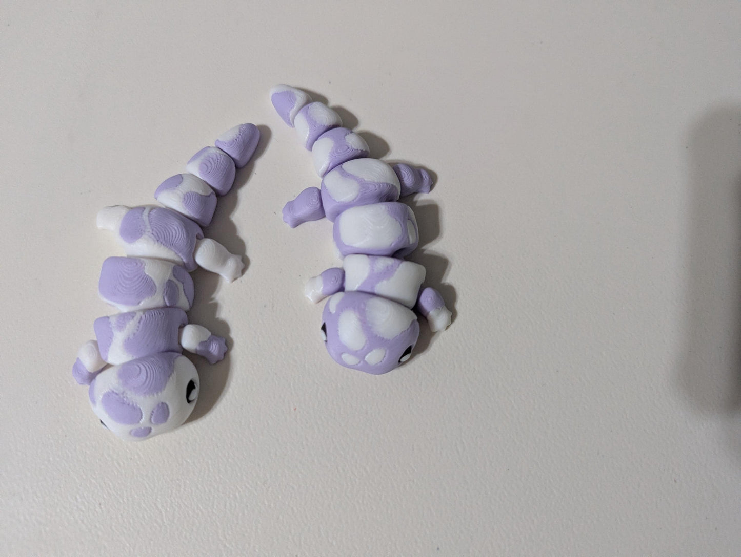 Articulated Salamander – 3D Printed Fidget Toy | Cute Desk Pet Lizard | Flexible Collectible Figurine