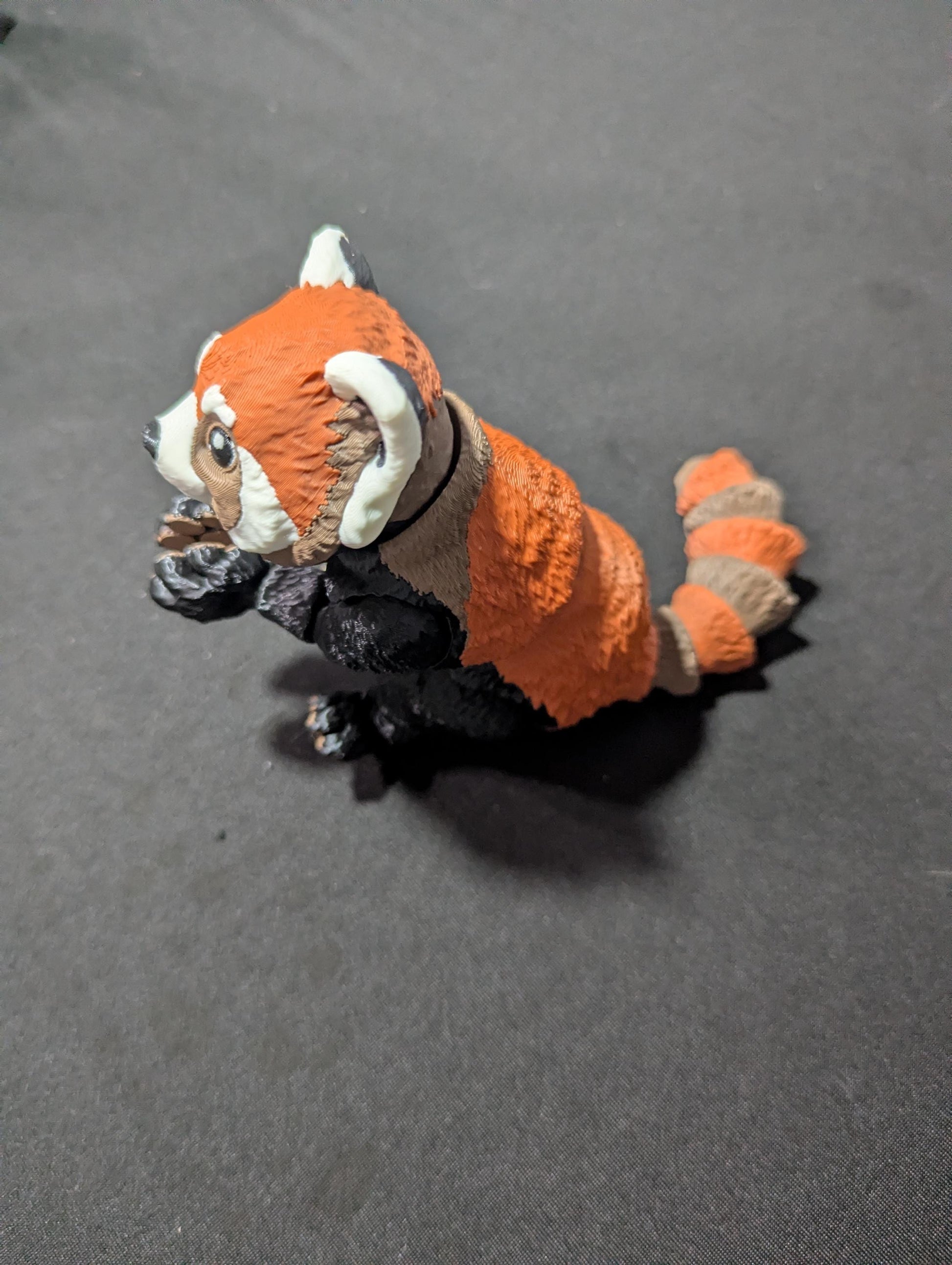 Articulated Red Panda Figurine – Flexible 3D Printed Panda Fidget Toy, Desk Buddy Collectible