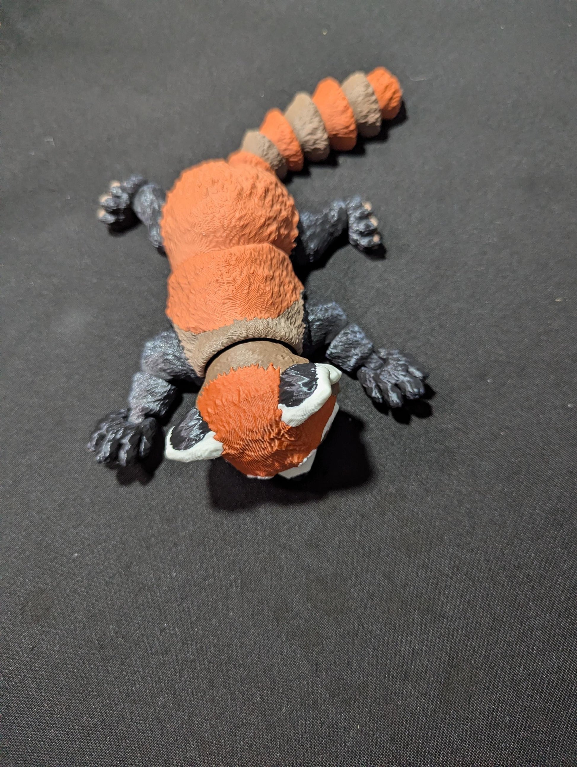 Articulated Red Panda Figurine – Flexible 3D Printed Panda Fidget Toy, Desk Buddy Collectible