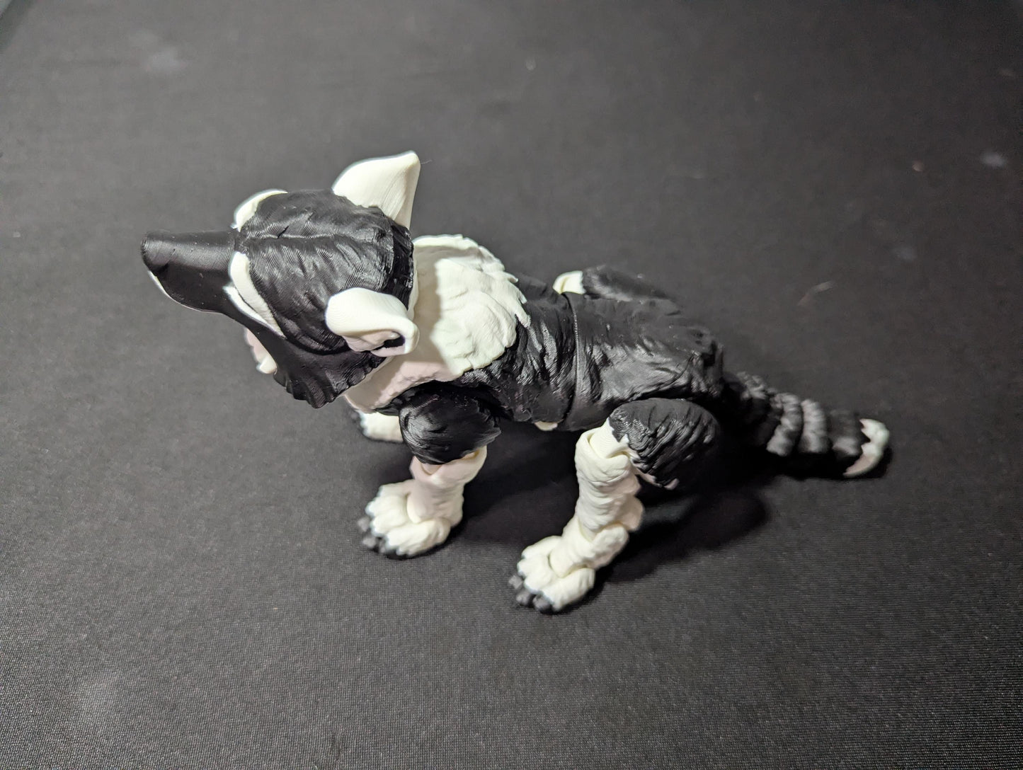 Articulated Wolf Figure with Interchangeable Heads – 3D Printed Wolf Collectible
