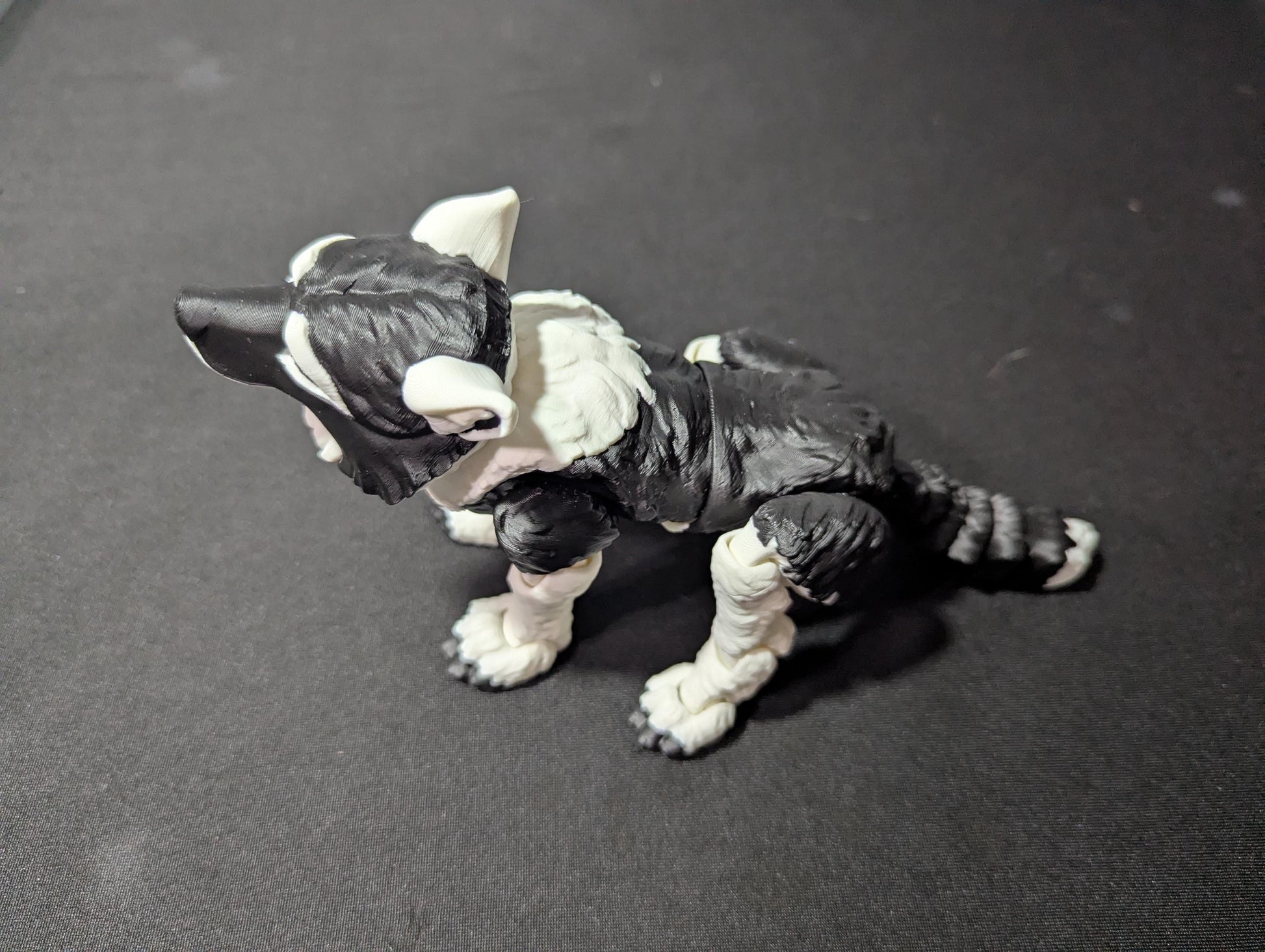 Articulated Wolf Figure with Interchangeable Heads – 3D Printed Wolf Collectible