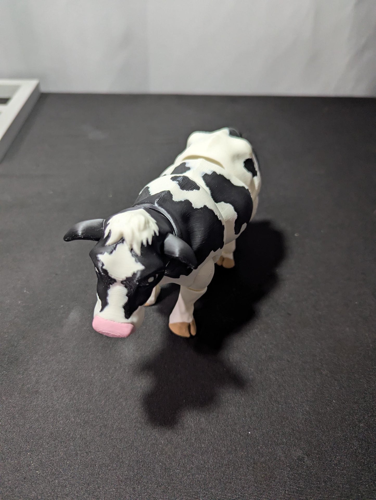 Articulated Cow 3D Printed Flexible Fidget Multi-Joint Swappable Head Farm Animal Toy Desk Pet