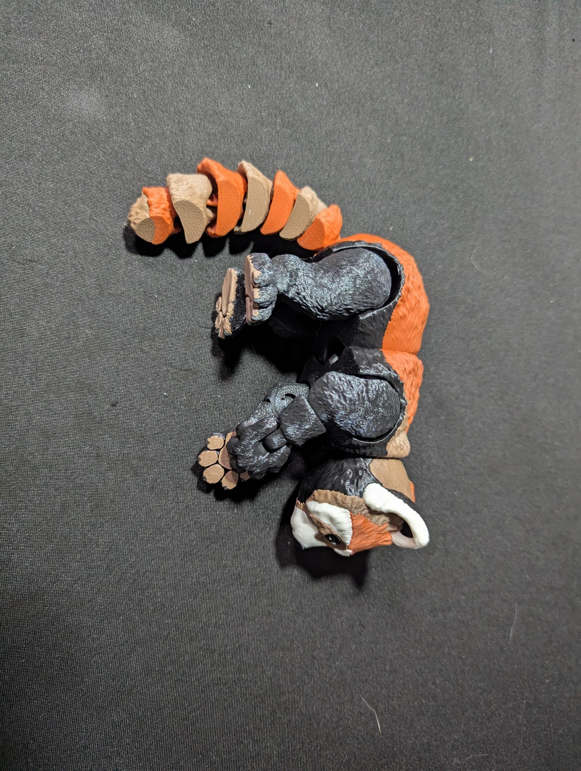 Articulated Red Panda Figurine – Flexible 3D Printed Panda Fidget Toy, Desk Buddy Collectible