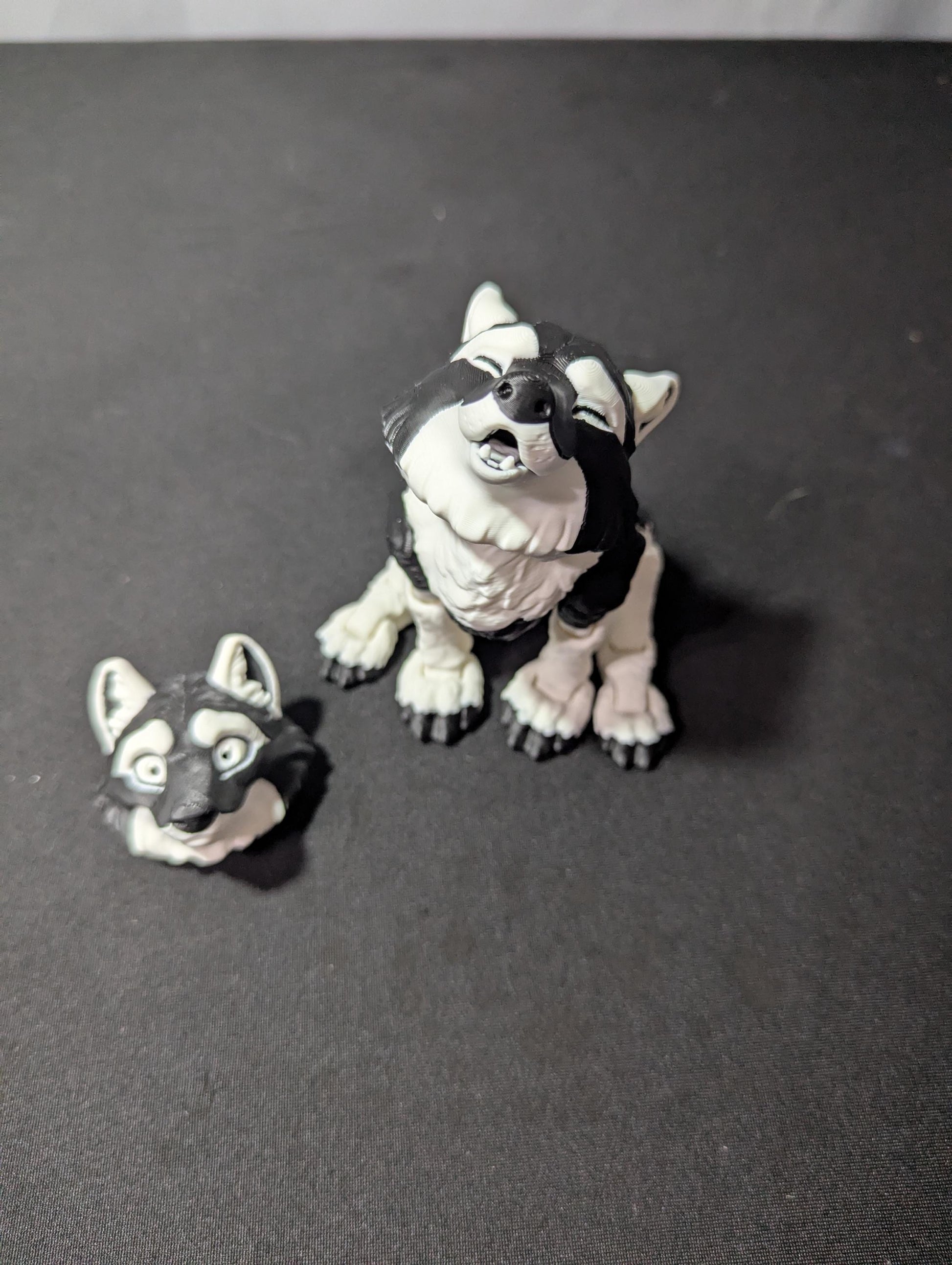 Articulated Wolf Figure with Interchangeable Heads – 3D Printed Wolf Collectible