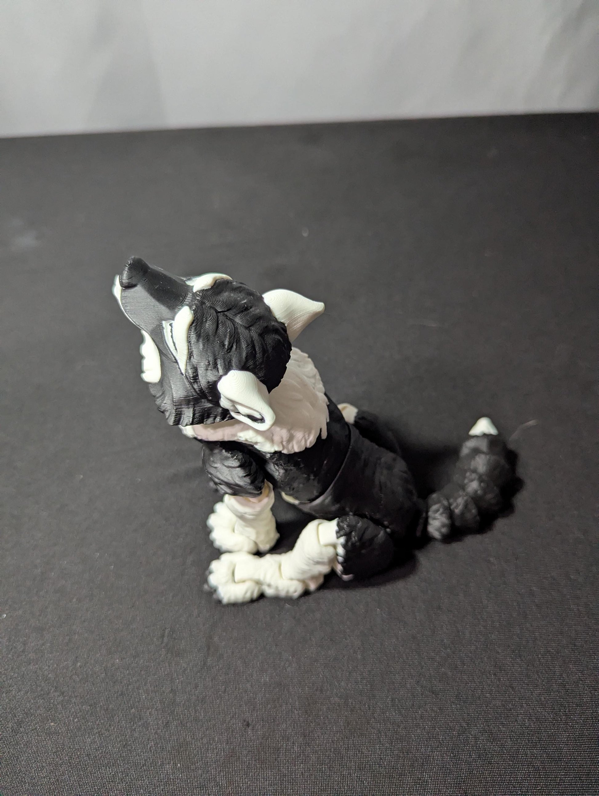 Articulated Wolf Figure with Interchangeable Heads – 3D Printed Wolf Collectible