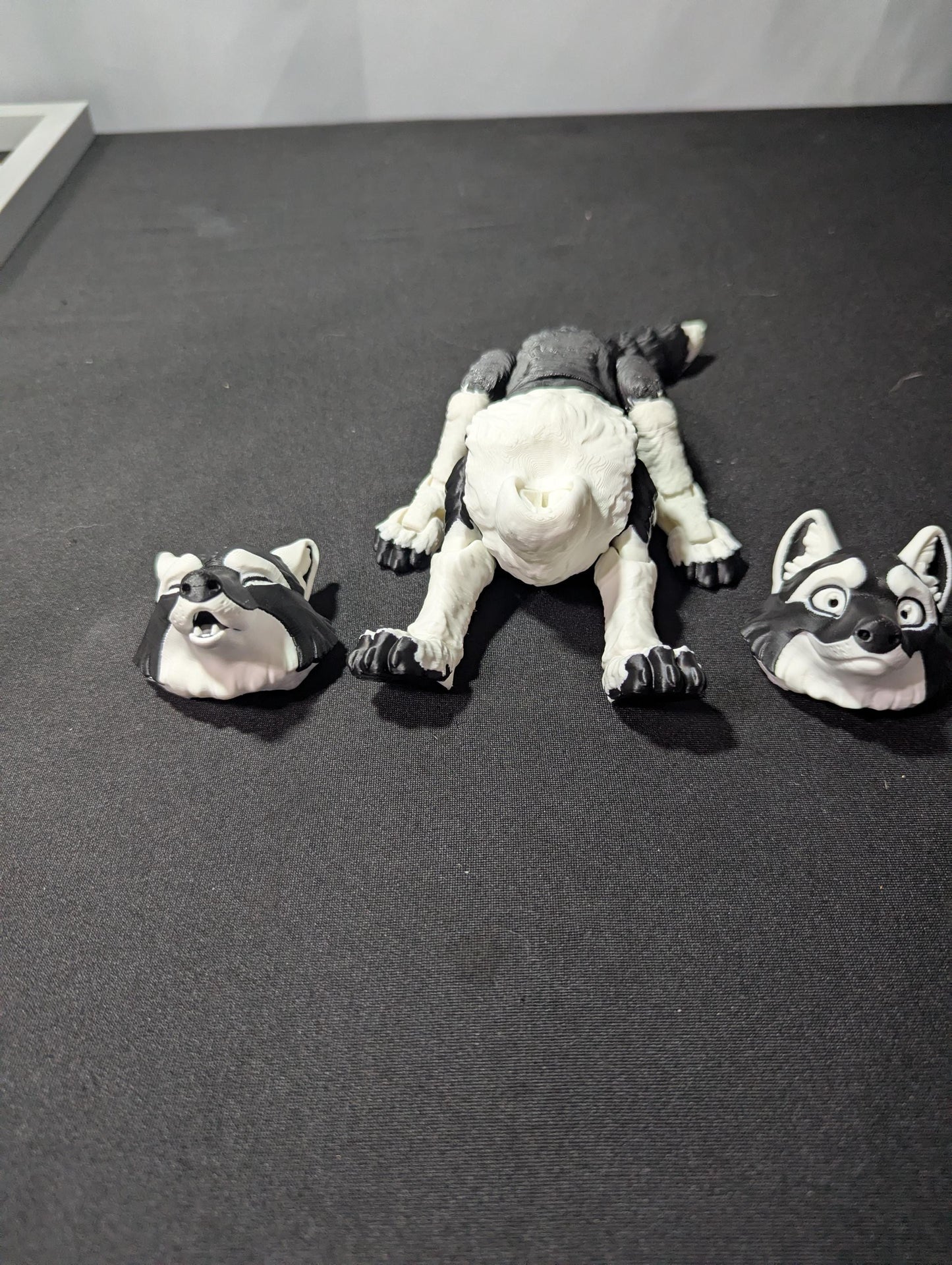 Articulated Wolf Figure with Interchangeable Heads – 3D Printed Wolf Collectible