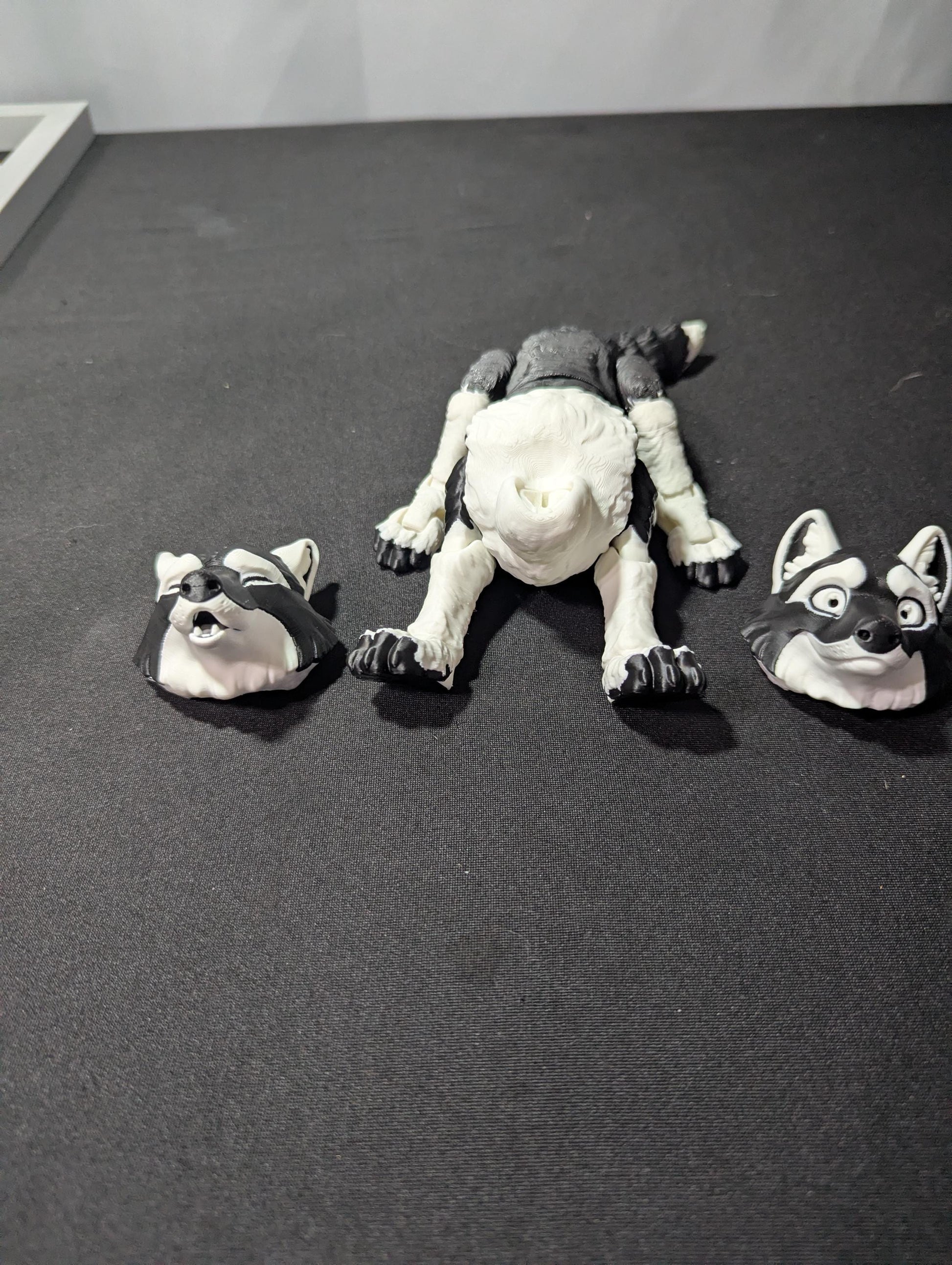 Articulated Wolf Figure with Interchangeable Heads – 3D Printed Wolf Collectible