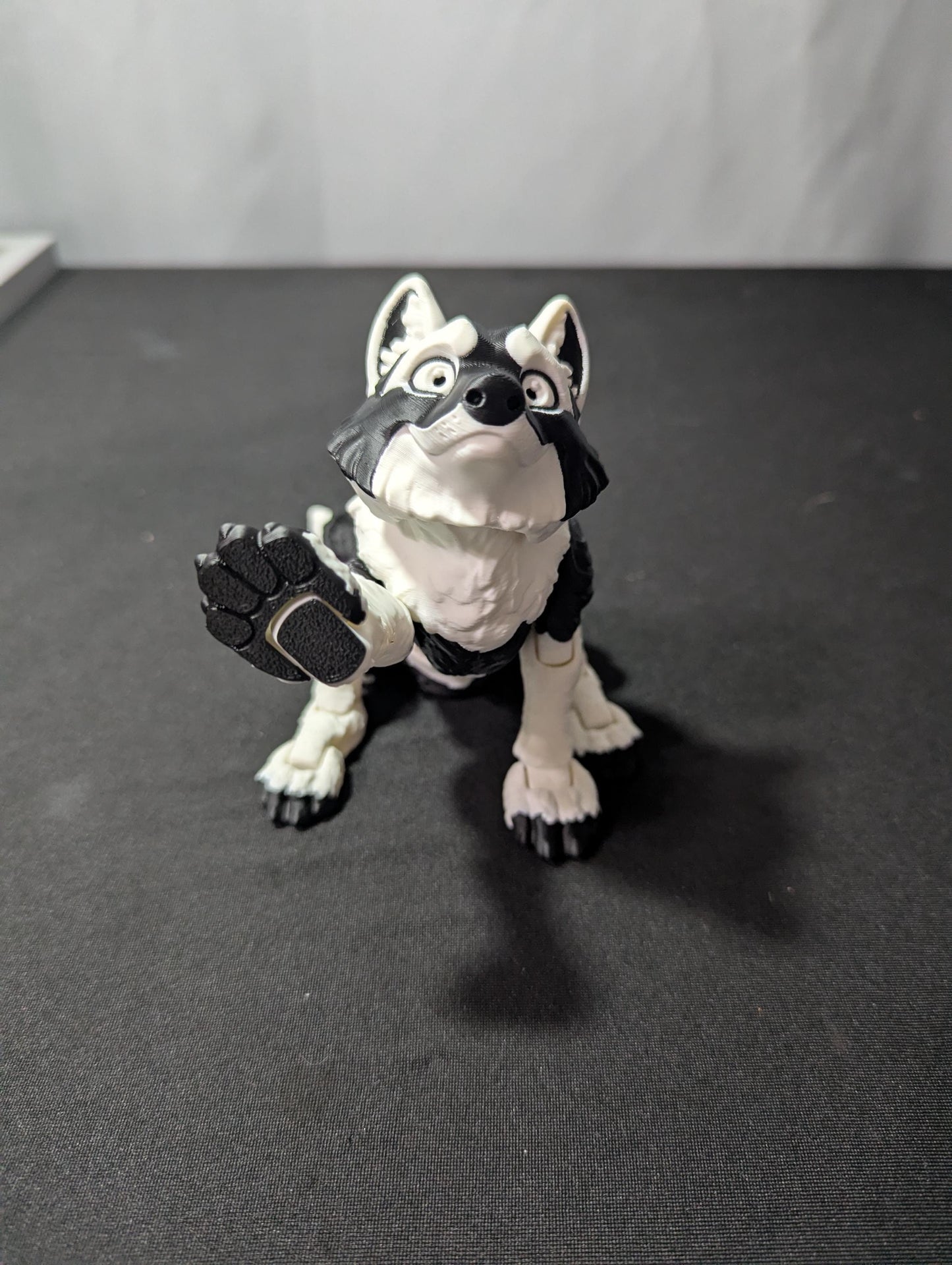 Articulated Wolf Figure with Interchangeable Heads – 3D Printed Wolf Collectible
