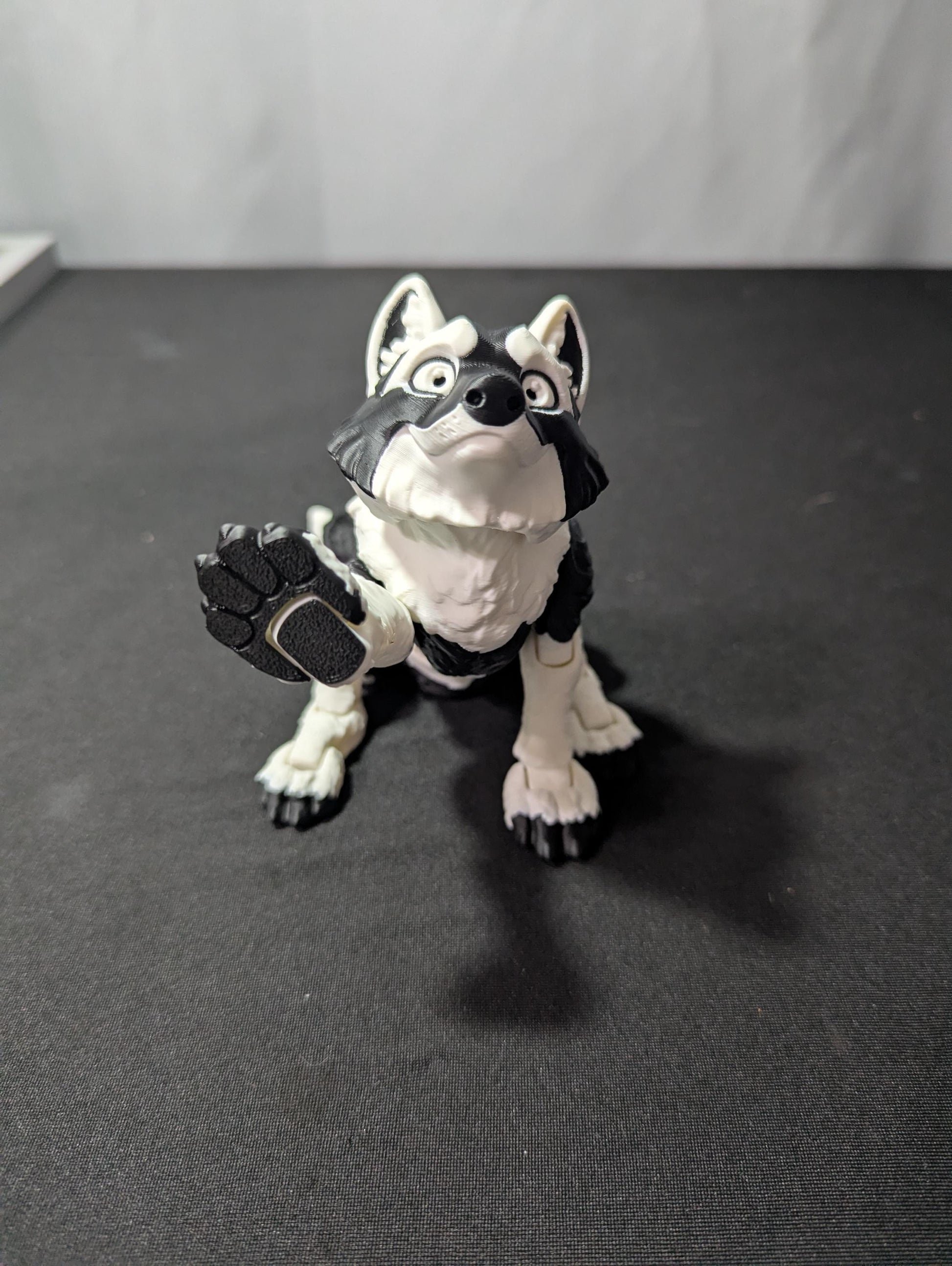 Articulated Wolf Figure with Interchangeable Heads – 3D Printed Wolf Collectible