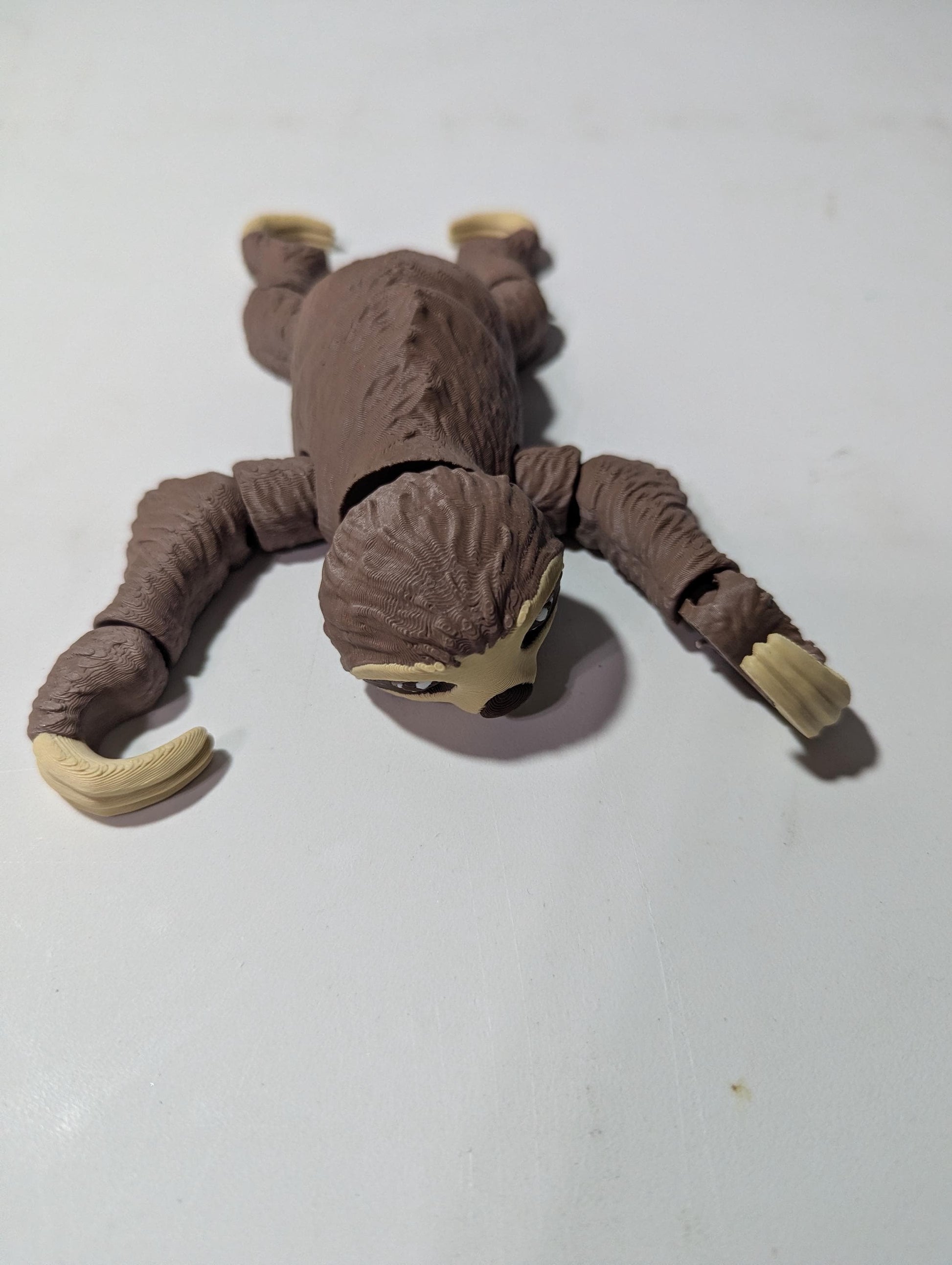 Articulated Sloth Figurine – Flexible 3D Printed Sloth Fidget Toy & Desk Collectible