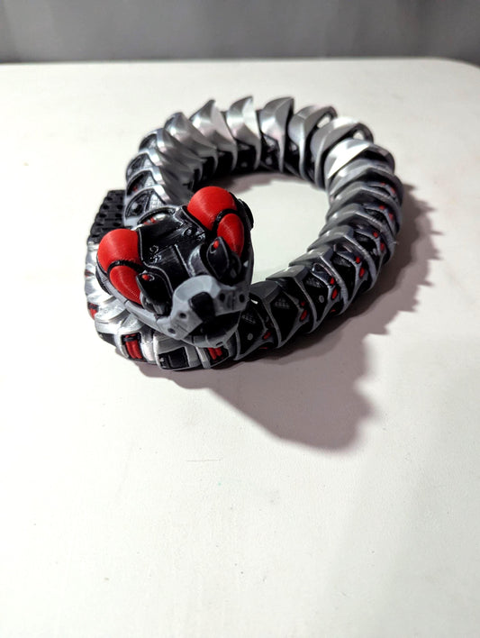 Robotic Articulated Snake – Flexible 3D Printed Fidget Toy – Realistic Poseable Serpent – Desk Toy Gift for Reptile Lovers