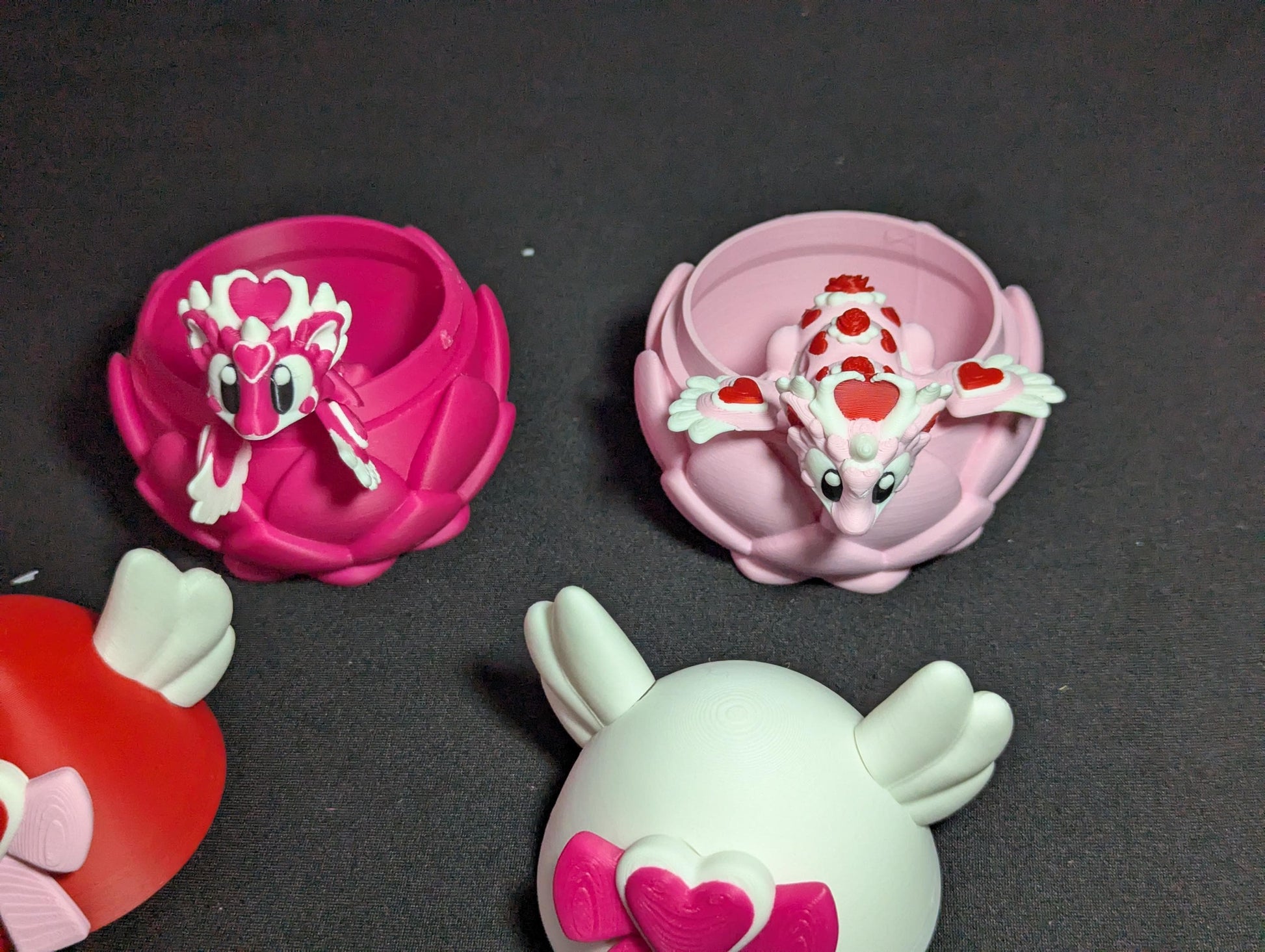 Heart Seeker Dragon 3D-Printed Valentine Egg Set Articulated Fantasy Creature Collectible Fidget Toy Decor