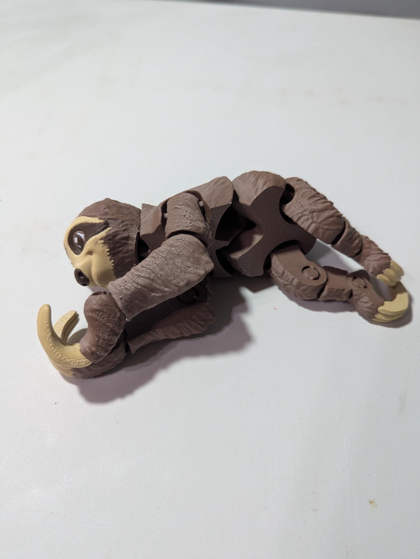 Articulated Sloth Figurine – Flexible 3D Printed Sloth Fidget Toy & Desk Collectible