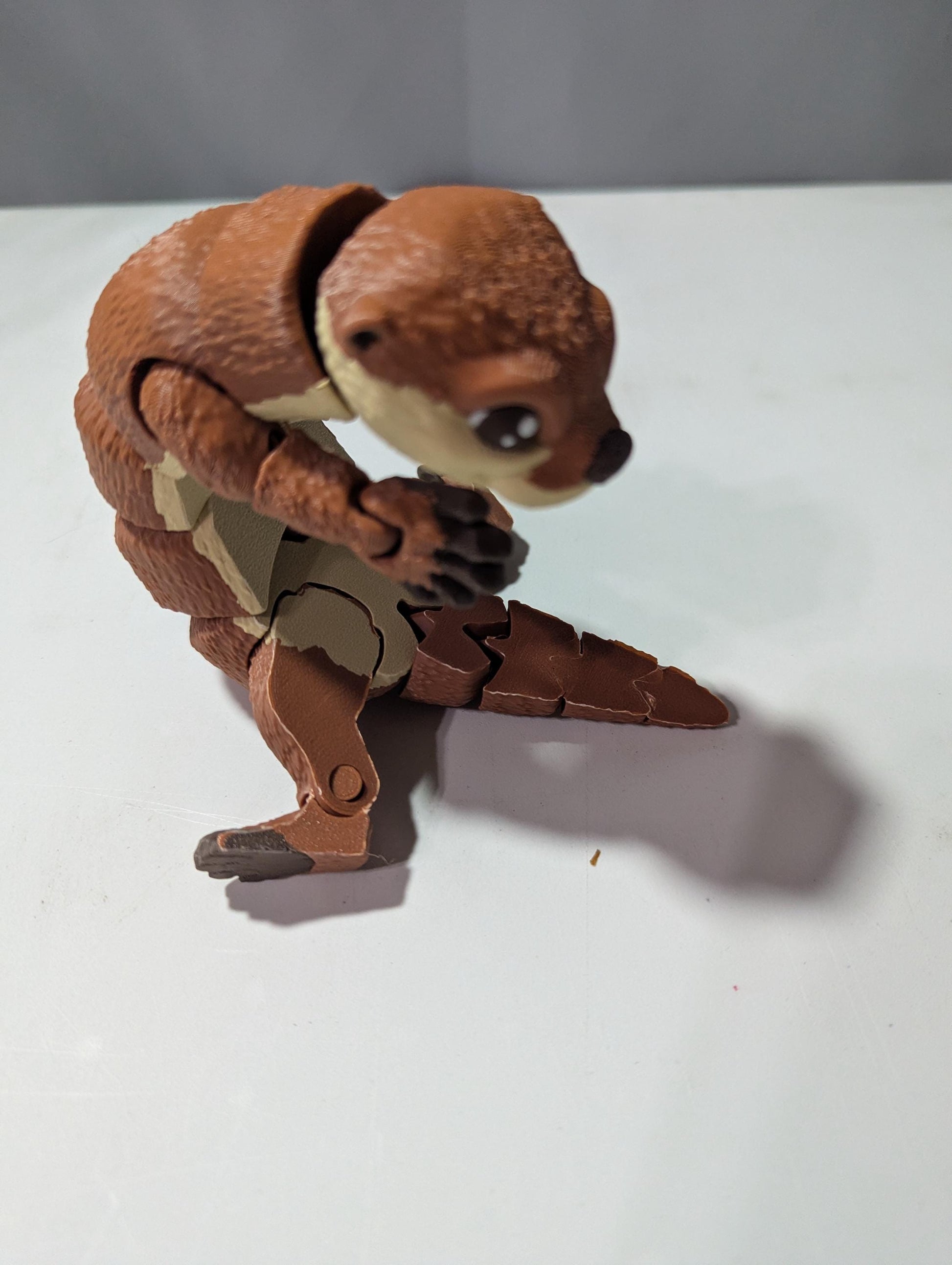 Articulated River Otter Figurine – Flexible 3D Printed Otter Fidget Toy & Desk Collectible