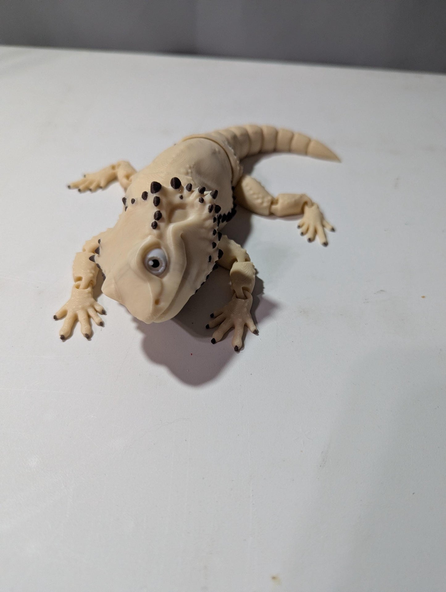 Articulated Bearded Dragon – Flexible 3D Printed Lizard – Poseable Reptile Fidget Toy – Realistic Desk Companion Gift