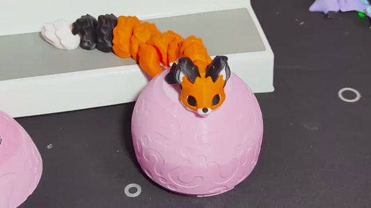 3D Printed Articulated Fox – Orange Black White Flexible Fidget Toy – Cute Fantasy Animal Desk Pet – Unique Gift for Fox Lovers & Collectors