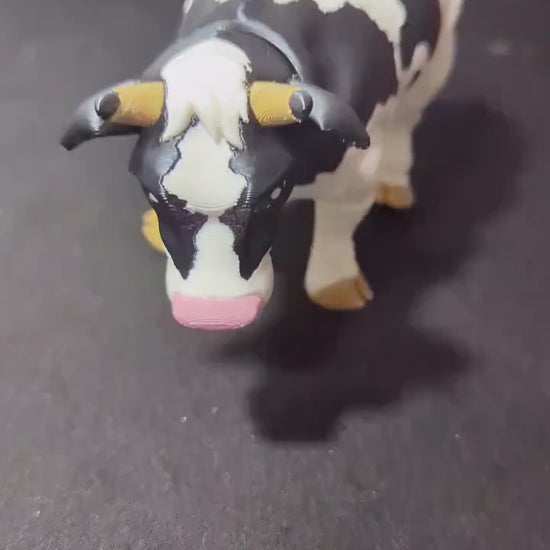 Articulated Cow 3D Printed Flexible Fidget Multi-Joint Swappable Head Farm Animal Toy Desk Pet
