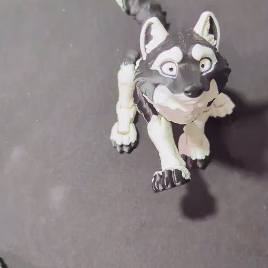 Articulated Wolf Figure with Interchangeable Heads – 3D Printed Wolf Collectible